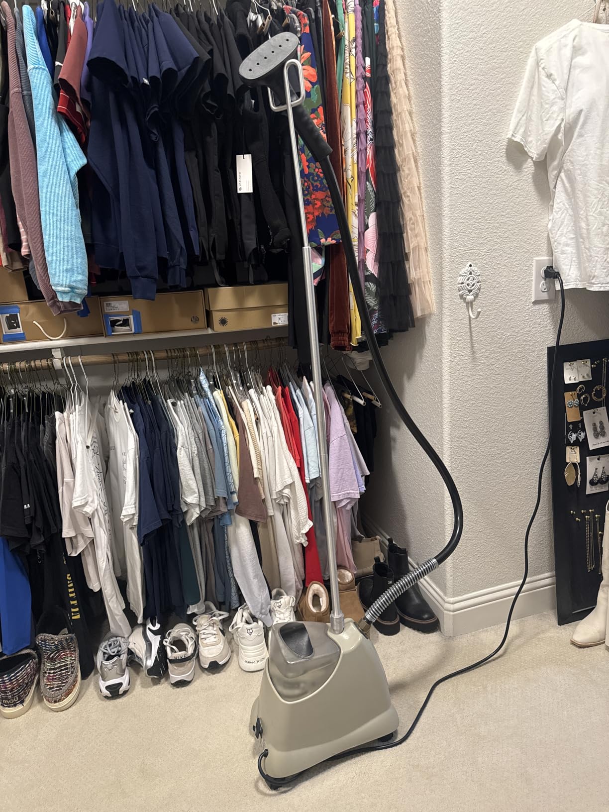 J-2000 Jiffy Garment Steamer with Plastic Steam Head, 120 Volt, Beige customer photo 1