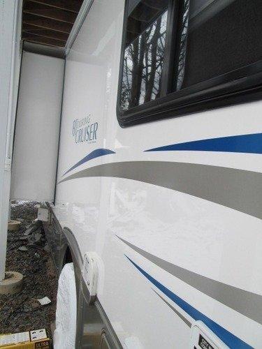 Meguiar's Marine/RV Fiberglass Restoration System, M4965, 3-Piece Fiberglass Repair Kit with Oxidation Remover, High-Gloss Boat Polish and Wax customer photo 2