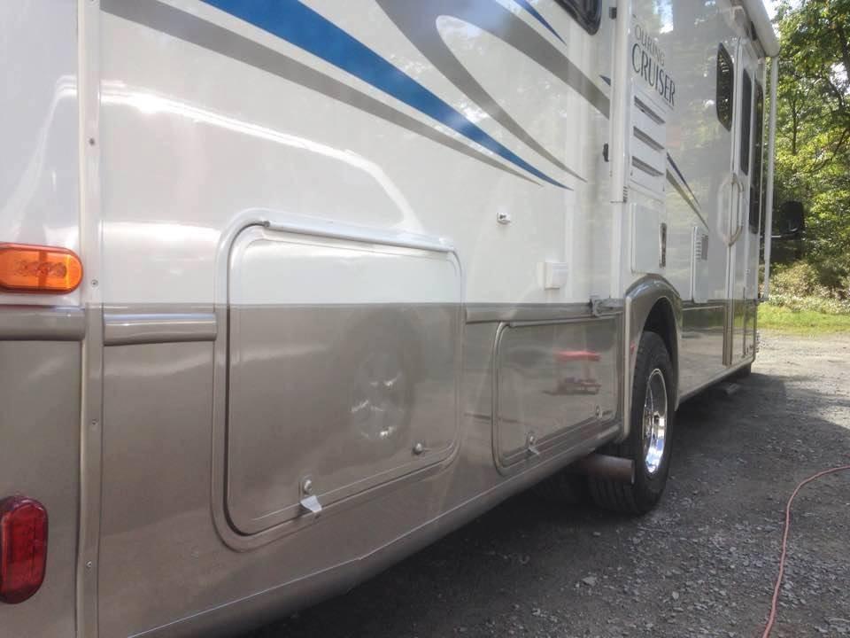 Meguiar's M4916 Marine/RV Heavy Duty Oxidation Remover, Oxidation, Water Spot, Stain, and Boat Scratch Remover for Vehicles with Gel Coat and Fiberglass Surfaces, 16 Oz customer photo 2