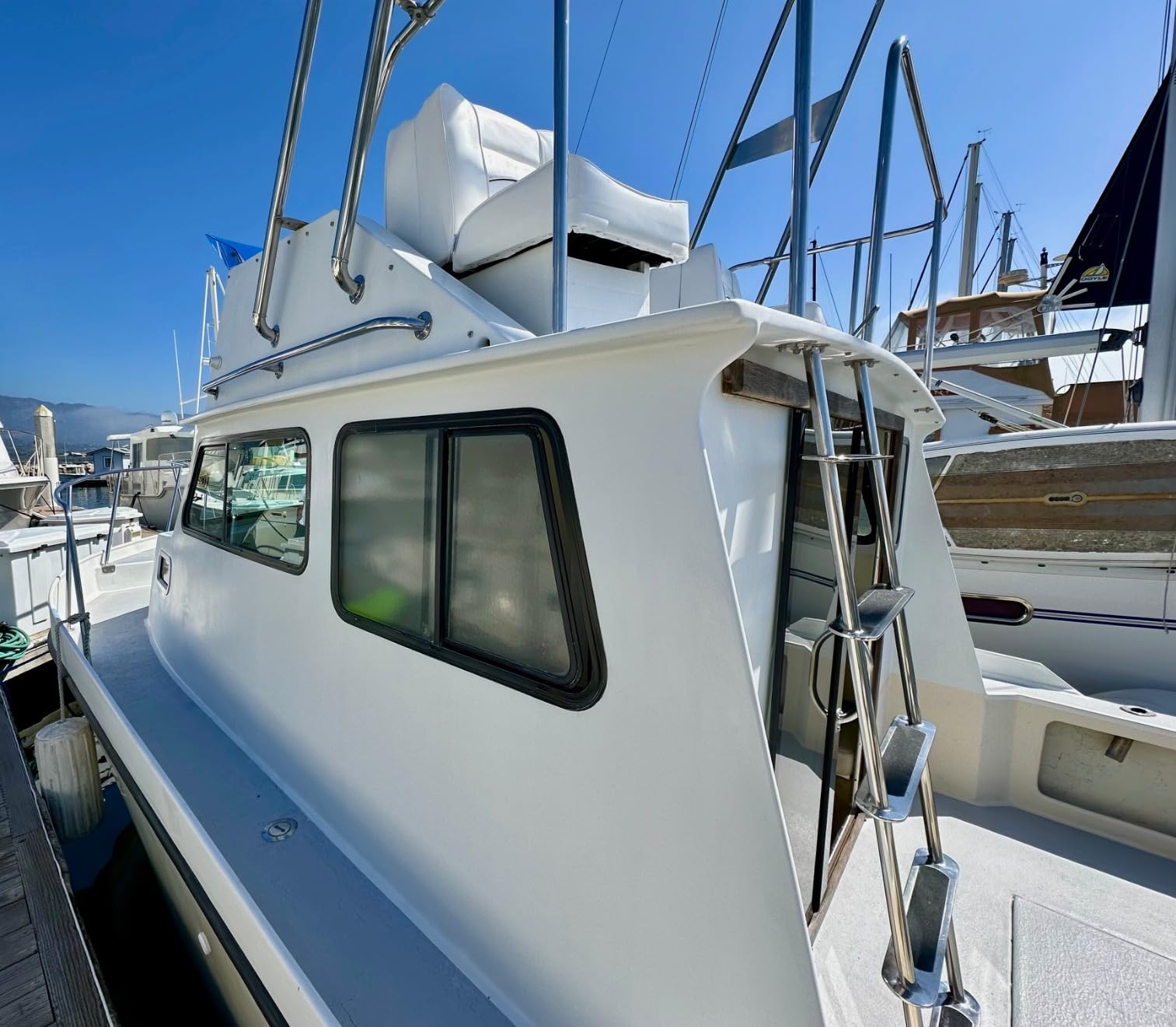 STAR BRITE Premium Marine Polish - Maximum UV Protection & High Gloss Finish - UV Inhibitors Stop Fading, Chalking & Oxidation While Repelling Water, Stains & Marine Deposits customer photo 2