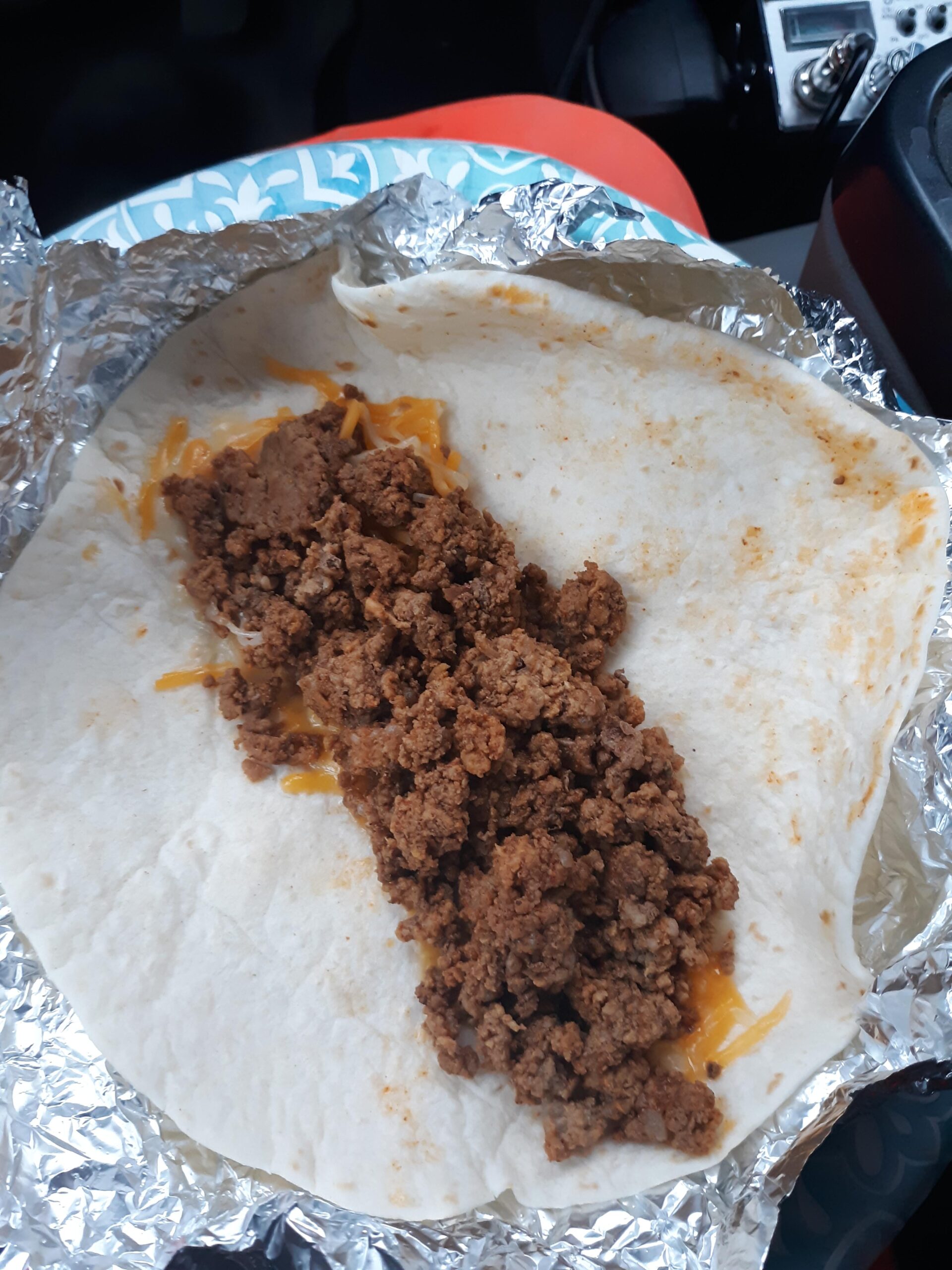 Koolatron 12V Heating Lunch Box Stove, 1.6 Qt (1.5 L) Black 6 ft (1.8m) Power Cord Heats to 300F (149C) Built-In Cord Storage Classic Construction Worker Lunchbox for Car SUV Pickup Truck customer photo 1