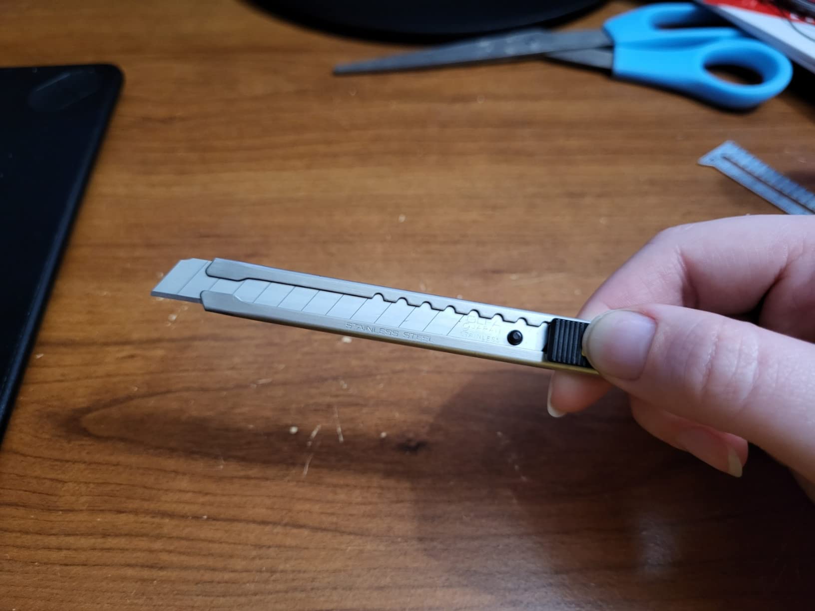 OLFA 9mm Stainless-Steel Utility Knife (SVR-2) - Multi-Purpose Retractable Precision Knife w/Stainless-Steel Snap-Off Blade customer photo 2