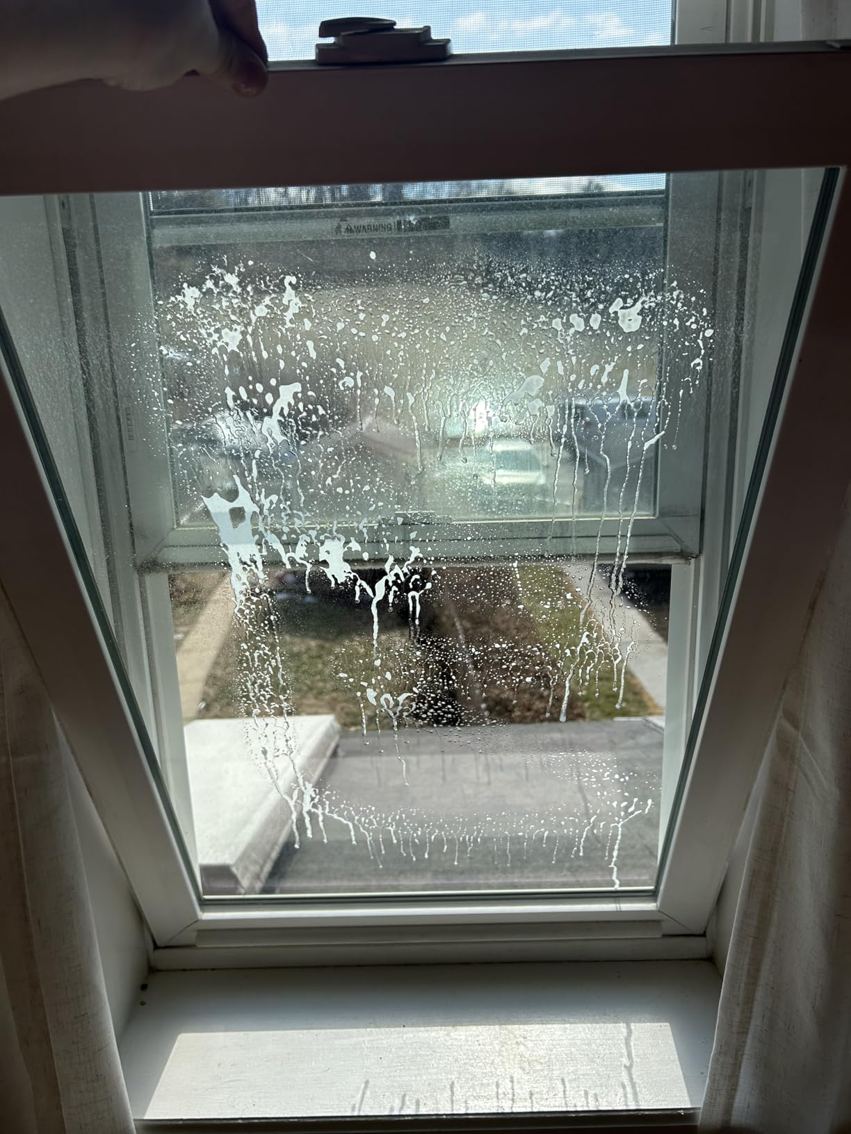 Invisible Glass 91164 Premium Aerosol Glass Cleaner Spray for Car Windshields and Windows, Automotive and Home Window Cleaner, Streak-Free, Ammonia-Free, Tint-Safe - 19 oz customer photo 1