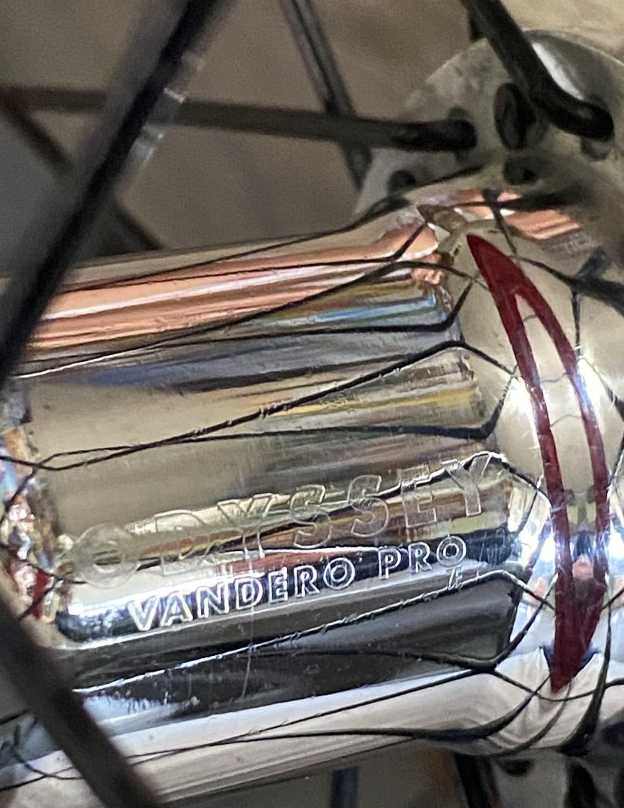 Mothers Mag & Aluminum Polish, 10 oz. - Brilliant Shine, Easy to Use, for All Uncoated & Unplated Metals Including Aluminum Wheels, Stainless Steel Trim and Exhaust Tips, Brass & More (05101) customer photo 1