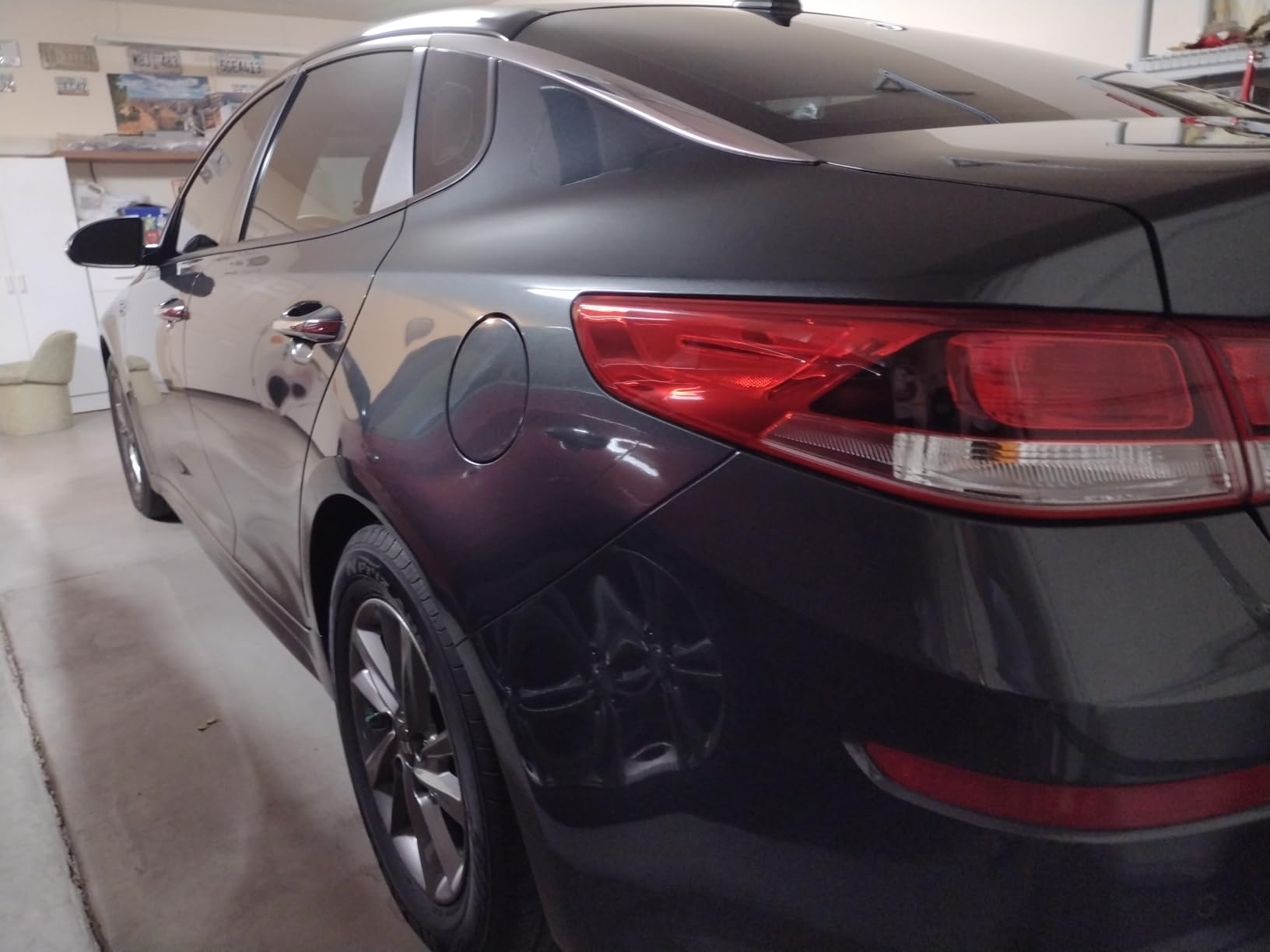 Meguiar's Quik Detailer, Mist & Wipe Car Detailing Spray, Clear Light Contaminants and Boost Shine with a Quick Detailer Spray that Keeps Paint and Wax Looking Like New, 32 oz customer photo 1