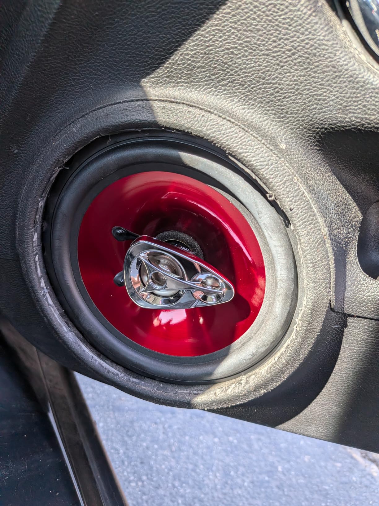 BOSS Audio Systems CH6530 Chaos Series 6.5 Inch Car Door Speakers - 300 Watts (Pair), 3 Way, Full Range, Tweeters, Coaxial, Sold in Pairs customer photo 1