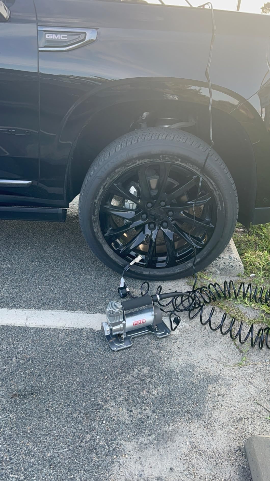 VIAIR 400P - 40043 Portable Compressor Kit. Tire Pump, Truck/SUV Tire Inflator, For Up to 35 Inch Tires customer photo 1