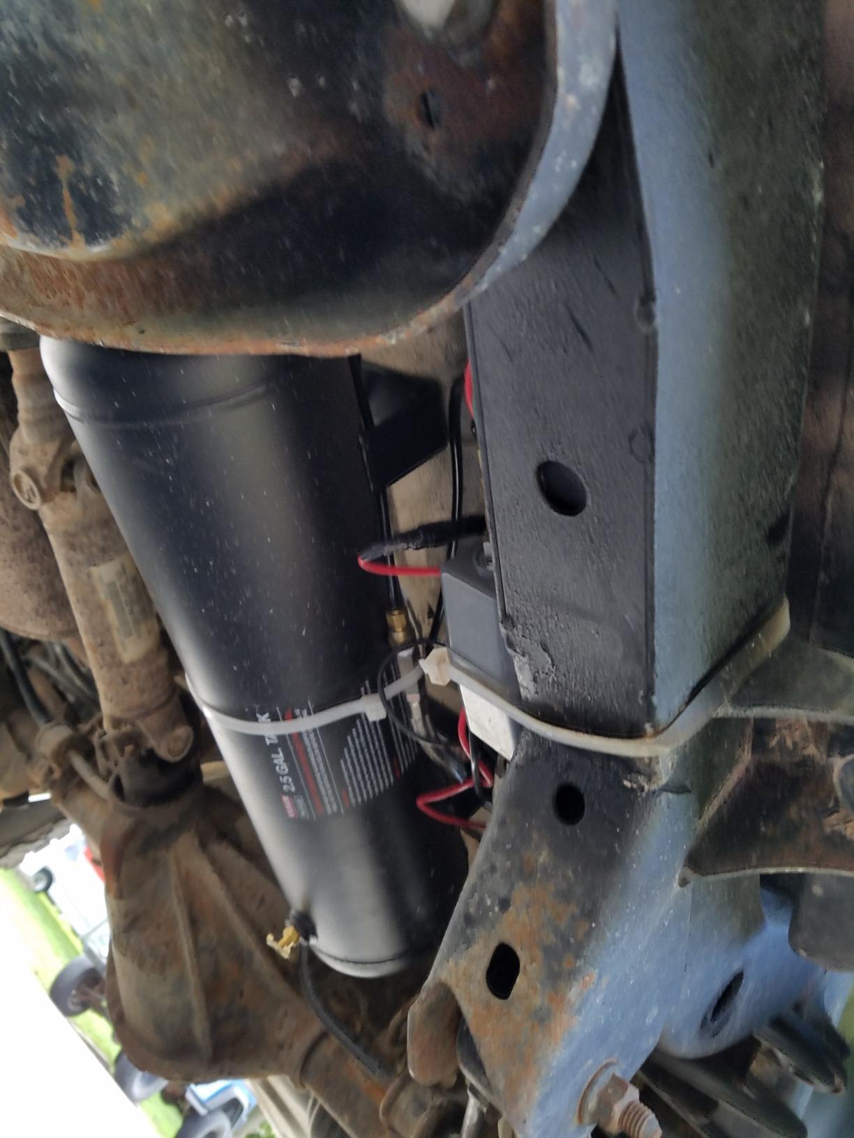 VIAIR Constant Duty OBA Onboard Air System with 450C Air Compressor & 2.5 Gallon Tank, 12V Offroad Compressor, 150 PSI, up to 37