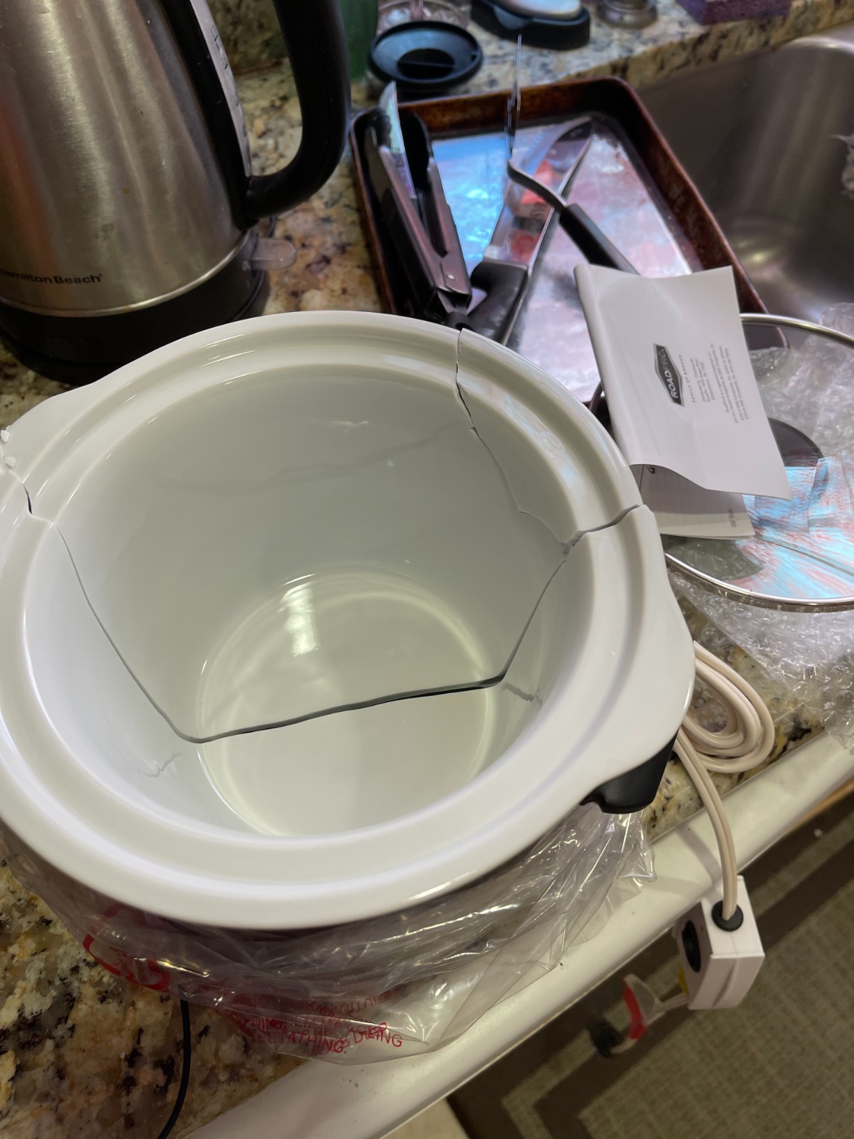 RoadPro-RPSL-350 Quart Slow Cooker, Auto Travel, 12V, White, 1.5 Quart customer photo 1