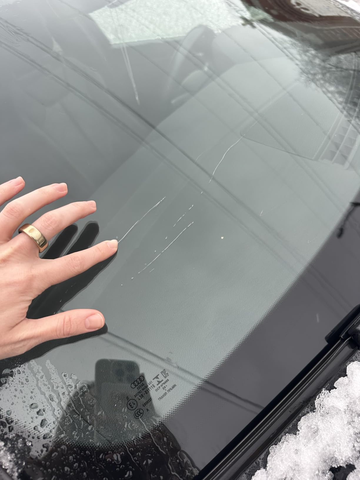 SONAX PROFILINE GlassPolish (250 ml) - removes slight scratches, blinding and etching from car windows made from glass. Silicone free customer photo 2
