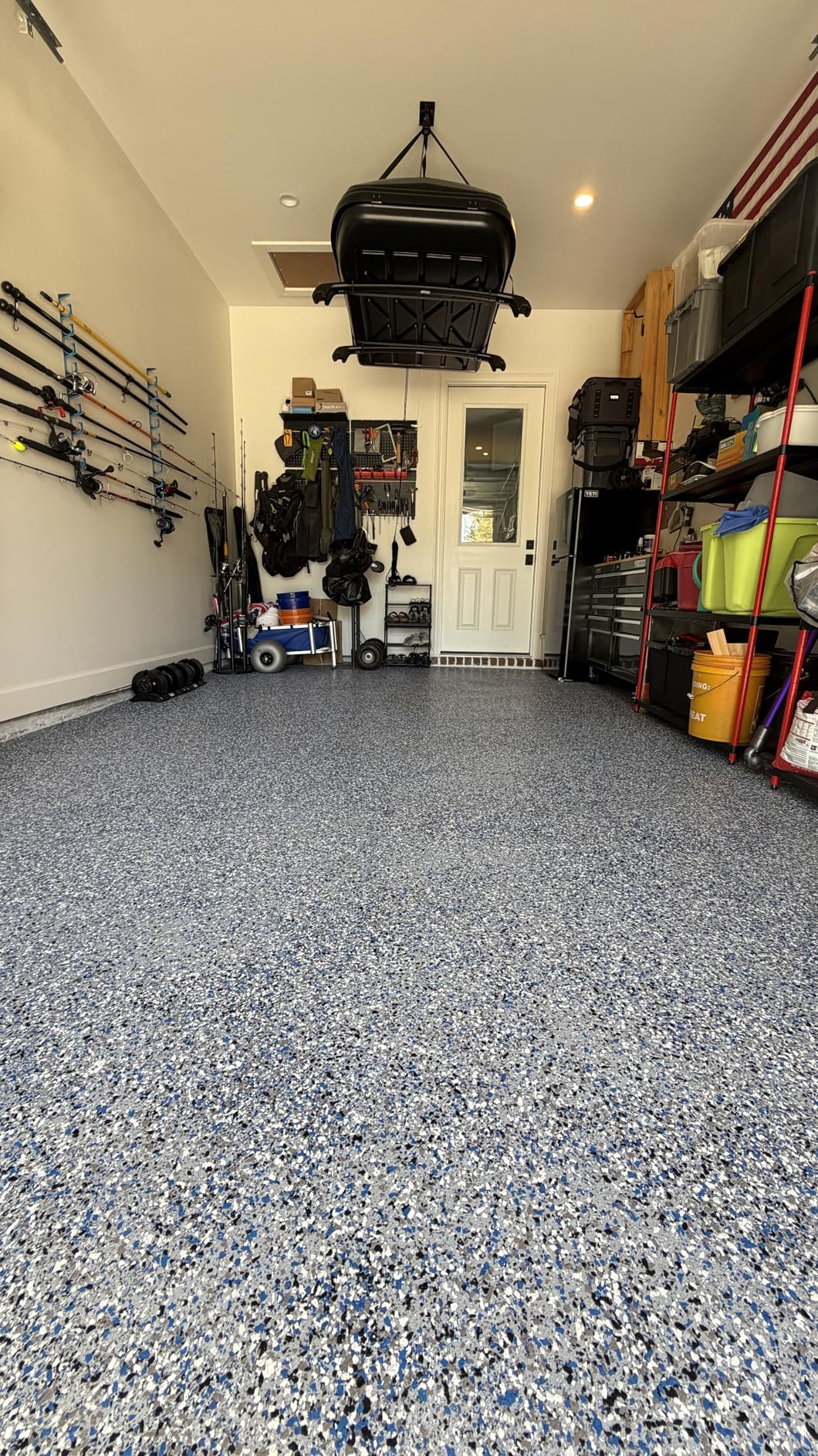 Rust-Oleum EpoxyShield Gloss Gray Garage Floor Coating Kit, 1 Car customer photo 1