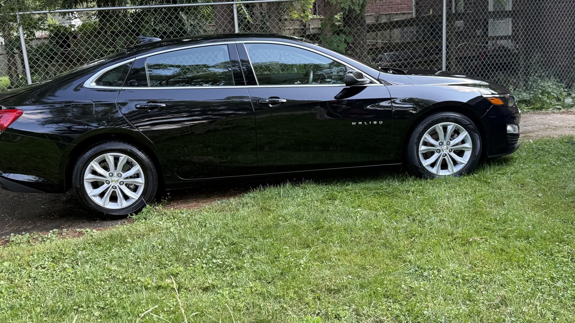 Griot's Garage Starter Car Care Kit, Vehicle Detailing Set, Includes Car Wash, Wax, Vehicle Detailer, Wheel Cleaner, Clay Bar, Vinyl and Rubber Dressing customer photo 1