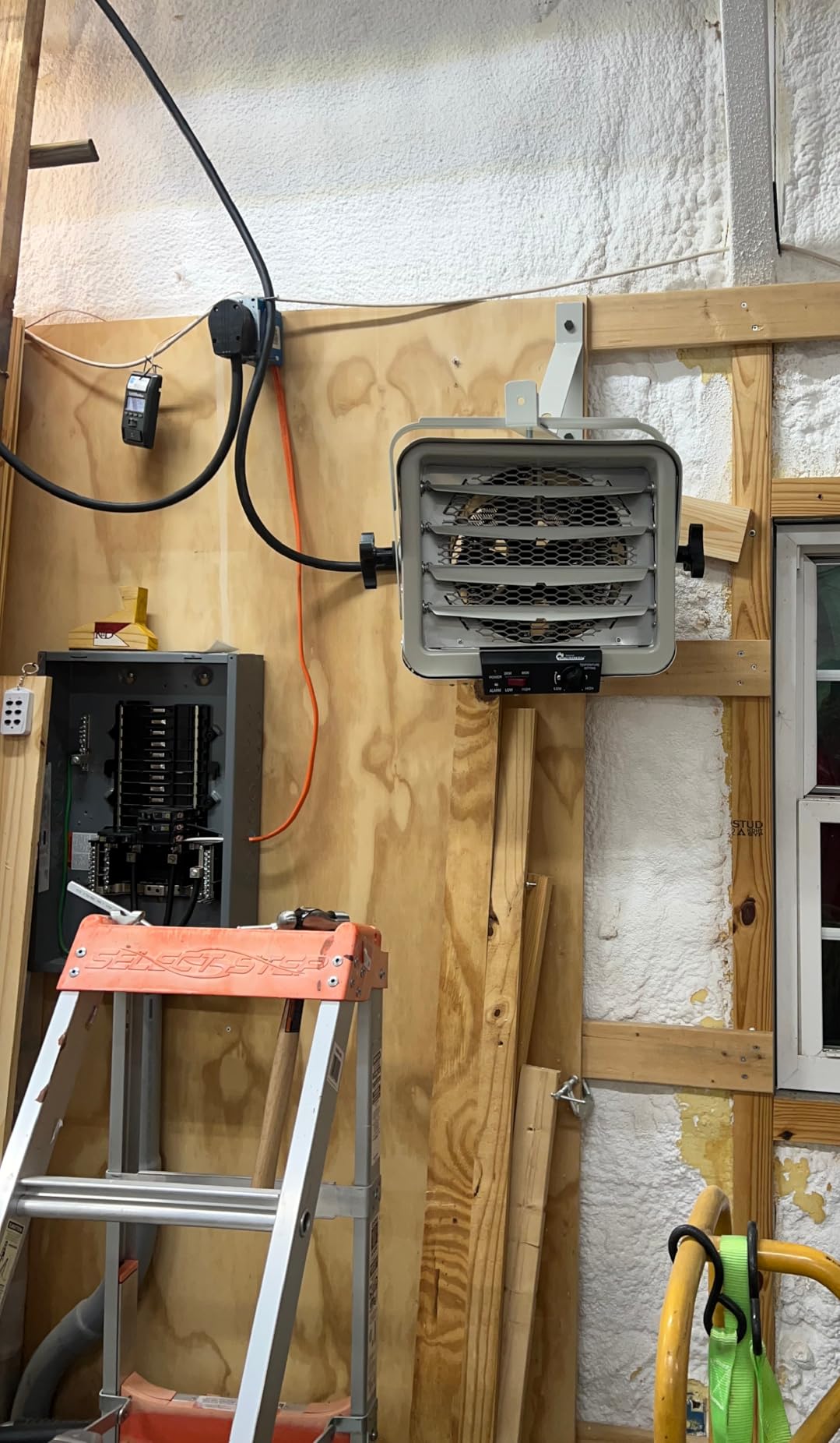 DR. INFRARED HEATER DR-988 240V Electric Industrial Garage, Workshop, Warehouse, Construction Heater, 5600W, Thermostat 37-113 °F, Portable, Wall Ceiling Mount customer photo 1