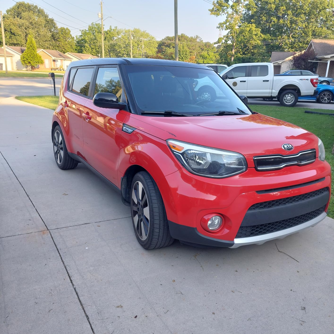 Mothers California Gold Carnauba Wash & Wax, 64 oz. - Cleans, Shines & Protects - Gentle, pH Balanced, Ultra-Sudsy for a Spot-Free, Brilliant Finish. Biodegradable & Won't Strip Wax or Ceramic (05674) customer photo 1