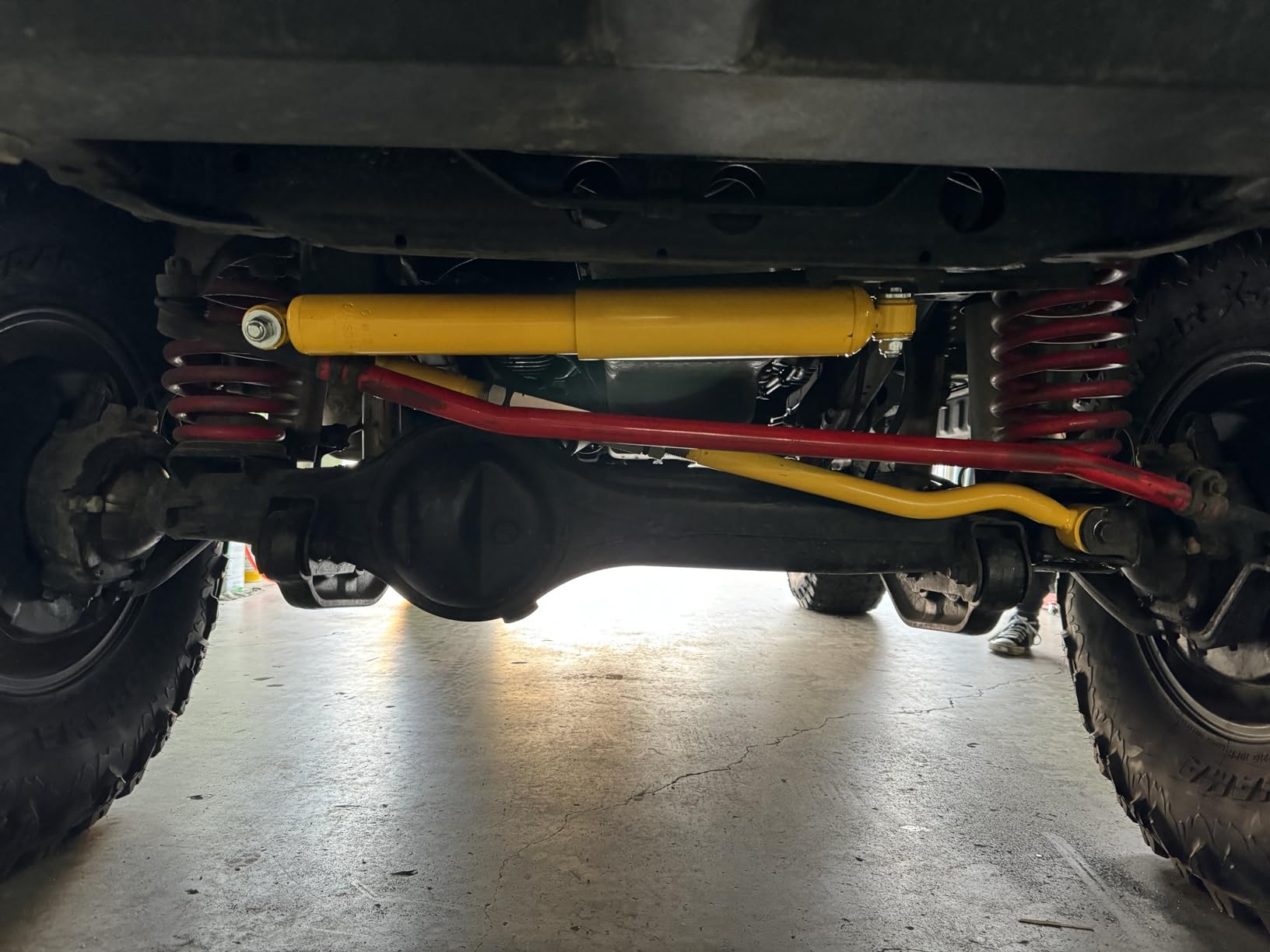 Old Man Emu OMESD24 Steering Damper customer photo 2