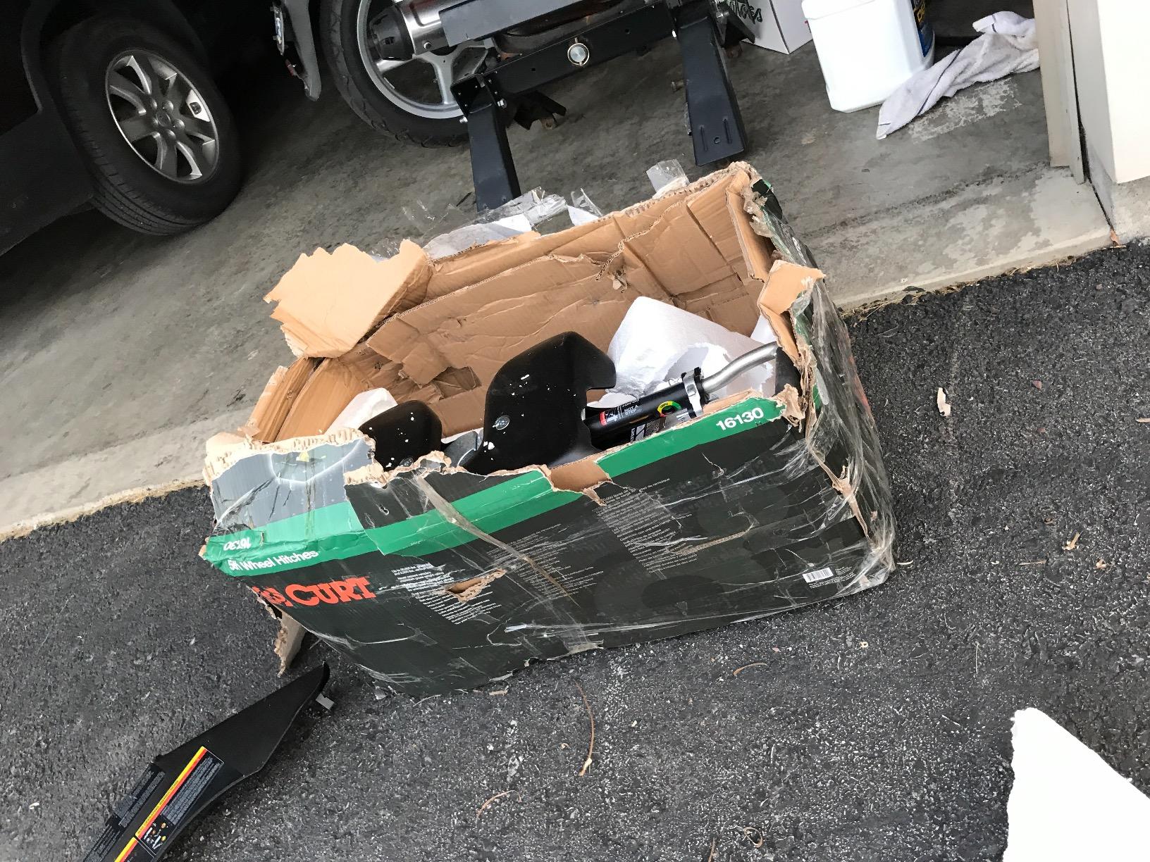 CURT 16130 Q20 5th Wheel Hitch, 20,000 lbs, Black customer photo 2