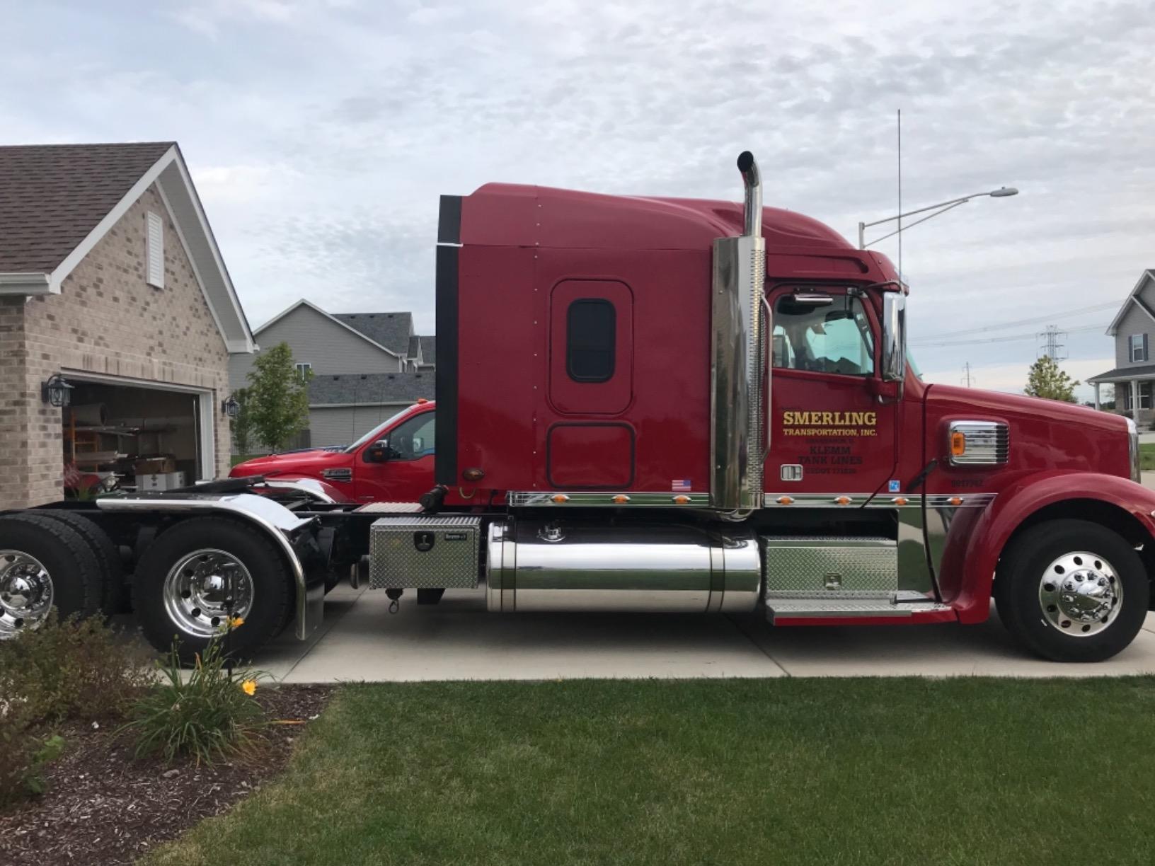 Buyers Products 1705103 Diamond Tread Aluminum Underbody Truck Tool Box, 18 x 18 x 30, Made in USA, .100 in. Thick, Corrosion-Resistant, Locking Compression Latch - Secure Storage for Work Trucks customer photo 2