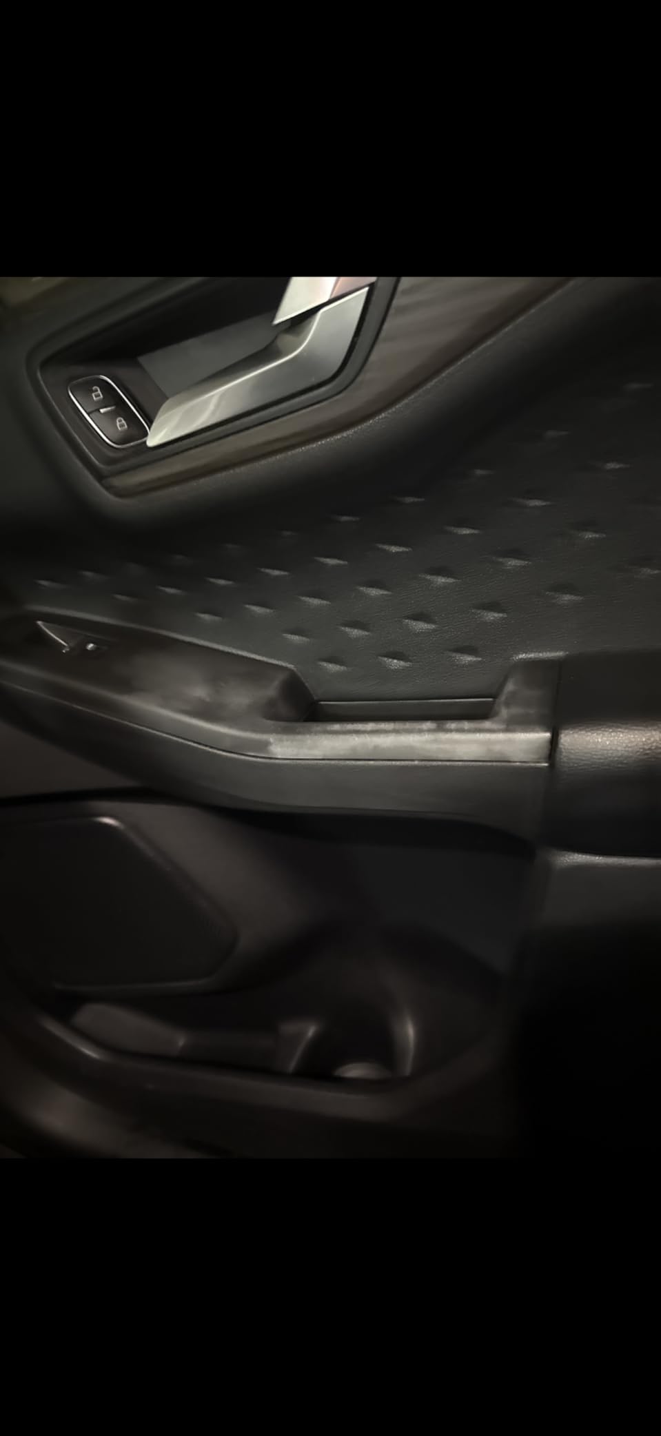 Meguiar's Ultimate Black Plastic Restorer, Durable Car Restorer for Faded Black Plastic, Vinyl, and Rubber, Restores Deep Color and Shine, for Car Guys, 12 Oz customer photo 2