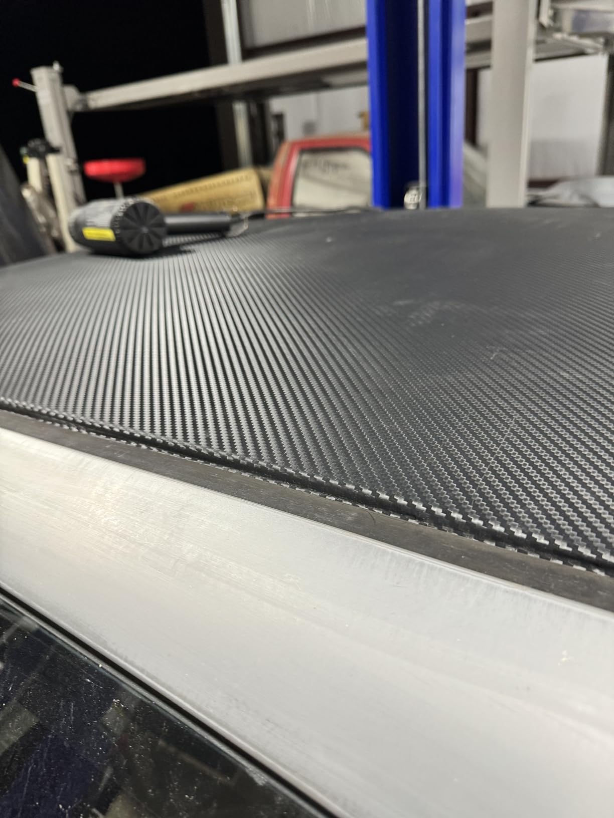 3M CA-1170 DI-NOC Gloss Black Carbon Fiber 4ft x 1ft (4 sq/ft) Flex Vinyl Wrap Film customer photo 2
