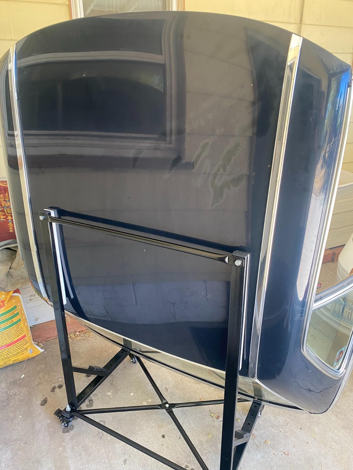 URO Parts TC107BLACK Hard Top Cart/Carrier, Black, w/Cover, Requires Assembly customer photo 1