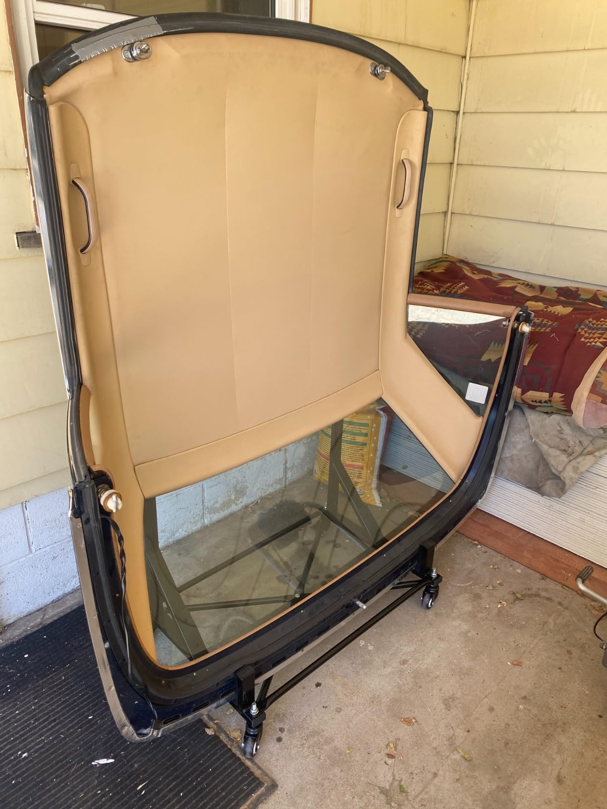 URO Parts TC107BLACK Hard Top Cart/Carrier, Black, w/Cover, Requires Assembly customer photo 2