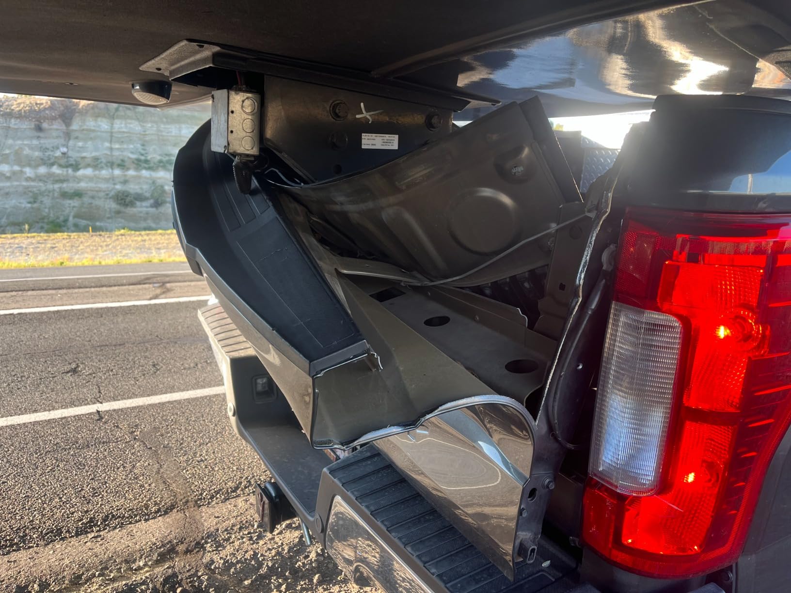 PullRite 2900 Superglide 20,000 lbs Automatic Sliding Fifth Wheel Hitch customer photo 1