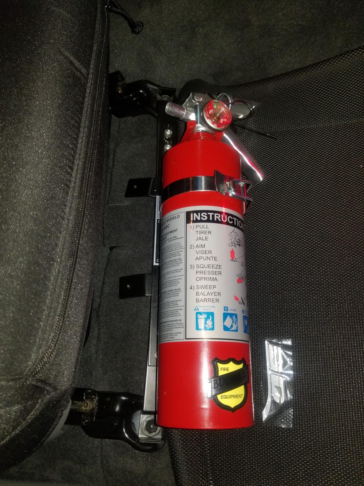 Buckeye 13315 ABC Multipurpose Dry Chemical Hand Held Fire Extinguisher with Aluminum Valve and Vehicle Bracket, 2.5 lbs Agent Capacity customer photo 1