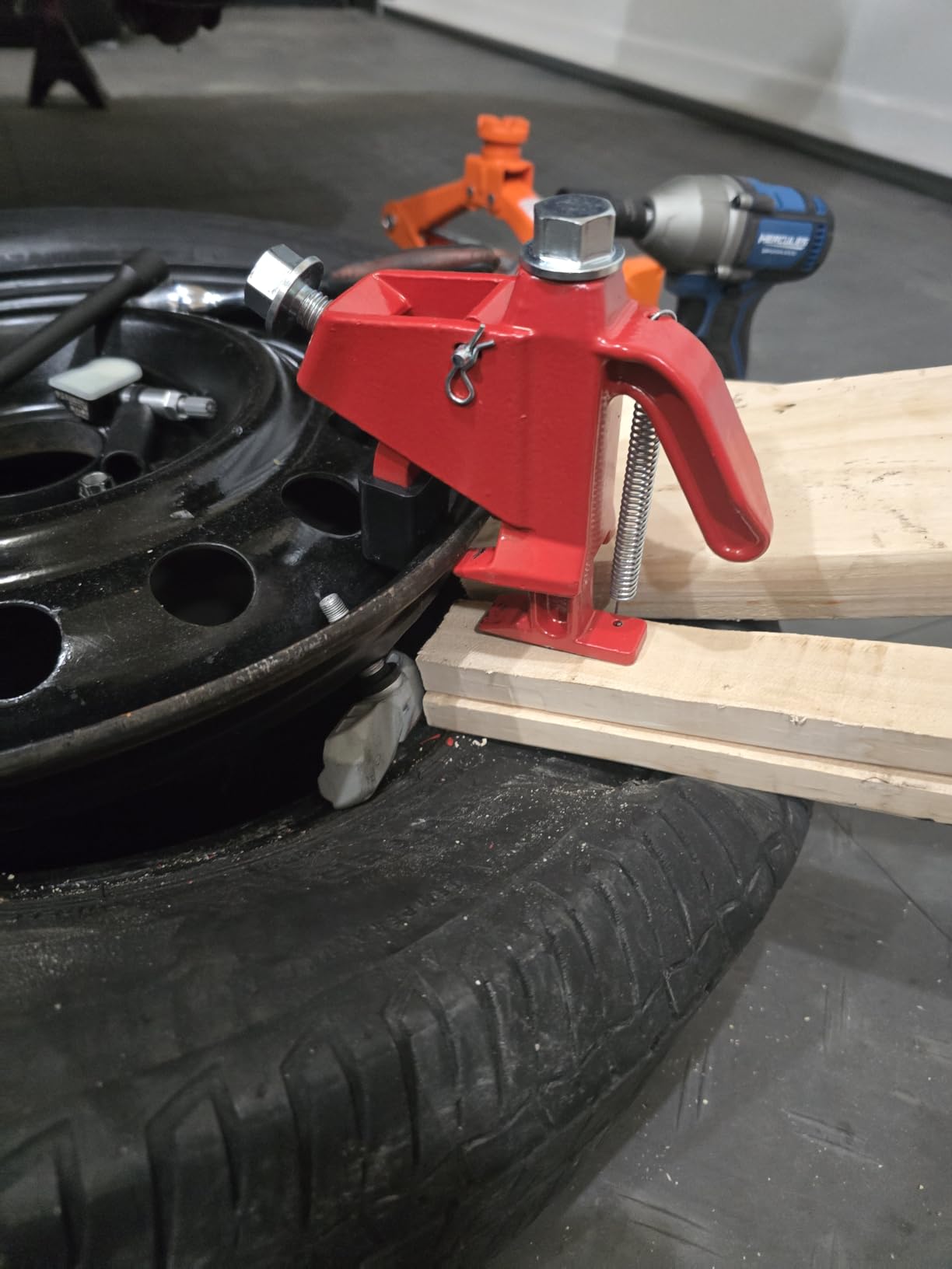 BeadBuster XB-450i Bead Breaker MADE-IN-USA for ATV/Motorcycle / 4x4 / Truck/Auto/Lawn Mower customer photo 1