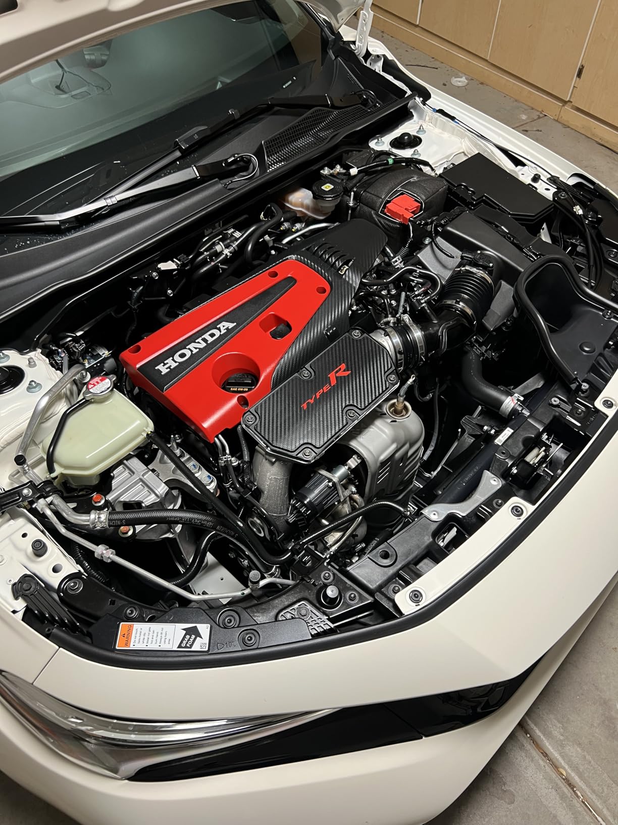 Griot's Garage Engine Bay Dressing, Detailing Spray, Surface Enhancer and Protector, 20244, 12.5oz customer photo 1