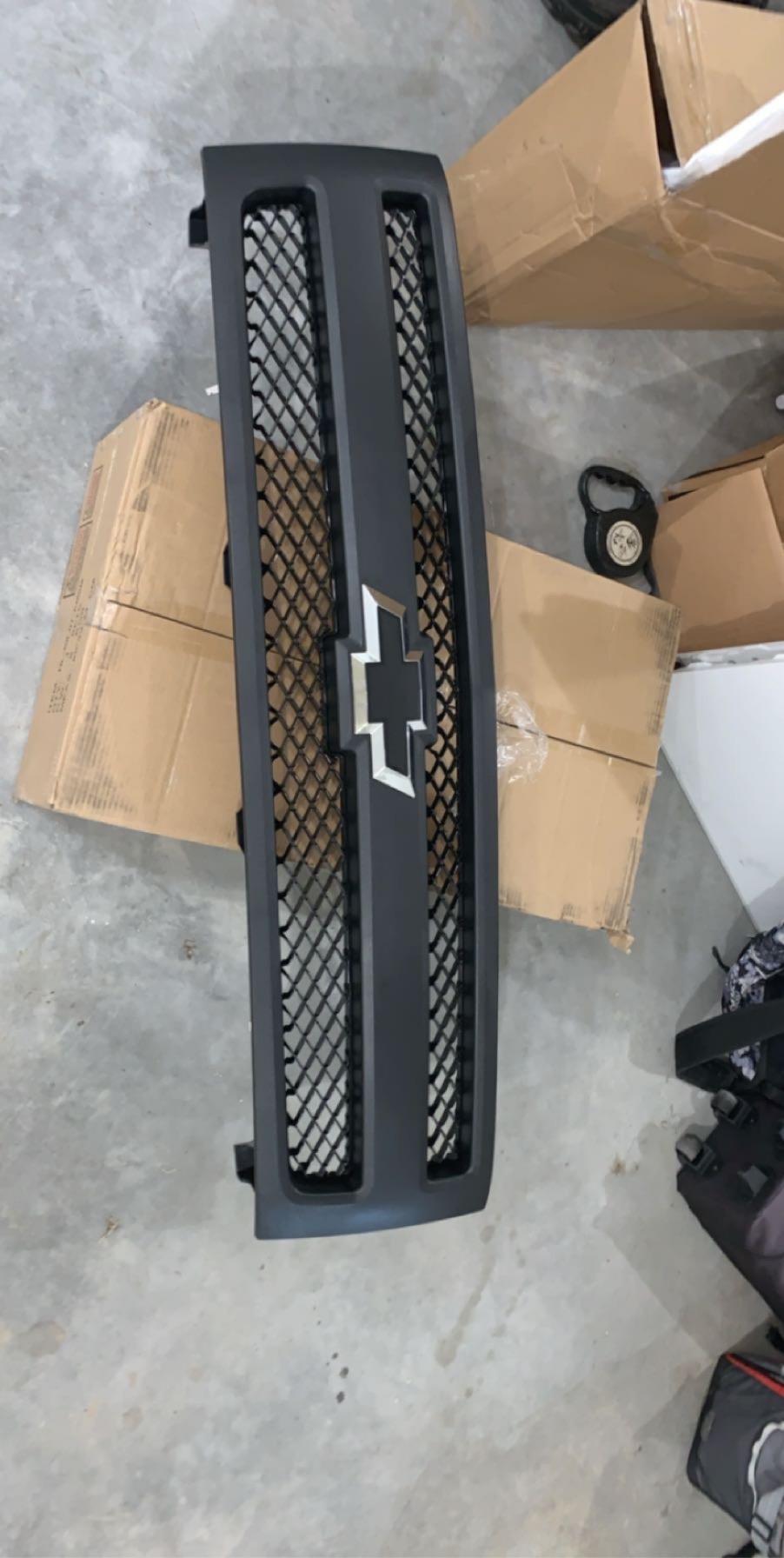 CarPartsDepot Front Grille Grill Black Shell with Insert Compatible With 2007-2013 Chevy Silverado 1500 GM1200578 25810706 customer photo 2