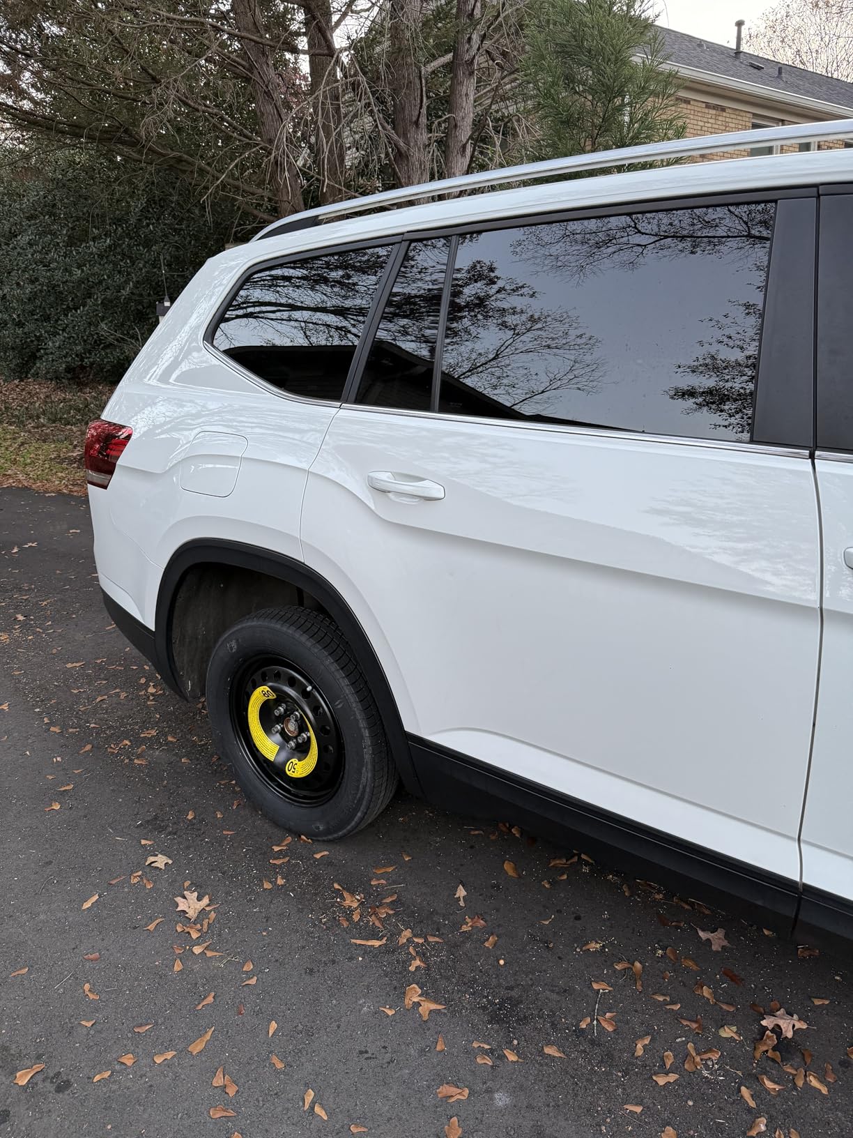 Chemical Guys Clay Bar Kit, Heavy Duty Clay Bar and Luber Synthetic Lubricant, 2-Piece Car Detailing Kit for Paint, Glass, and Clear Coat Surfaces - Black customer photo 1