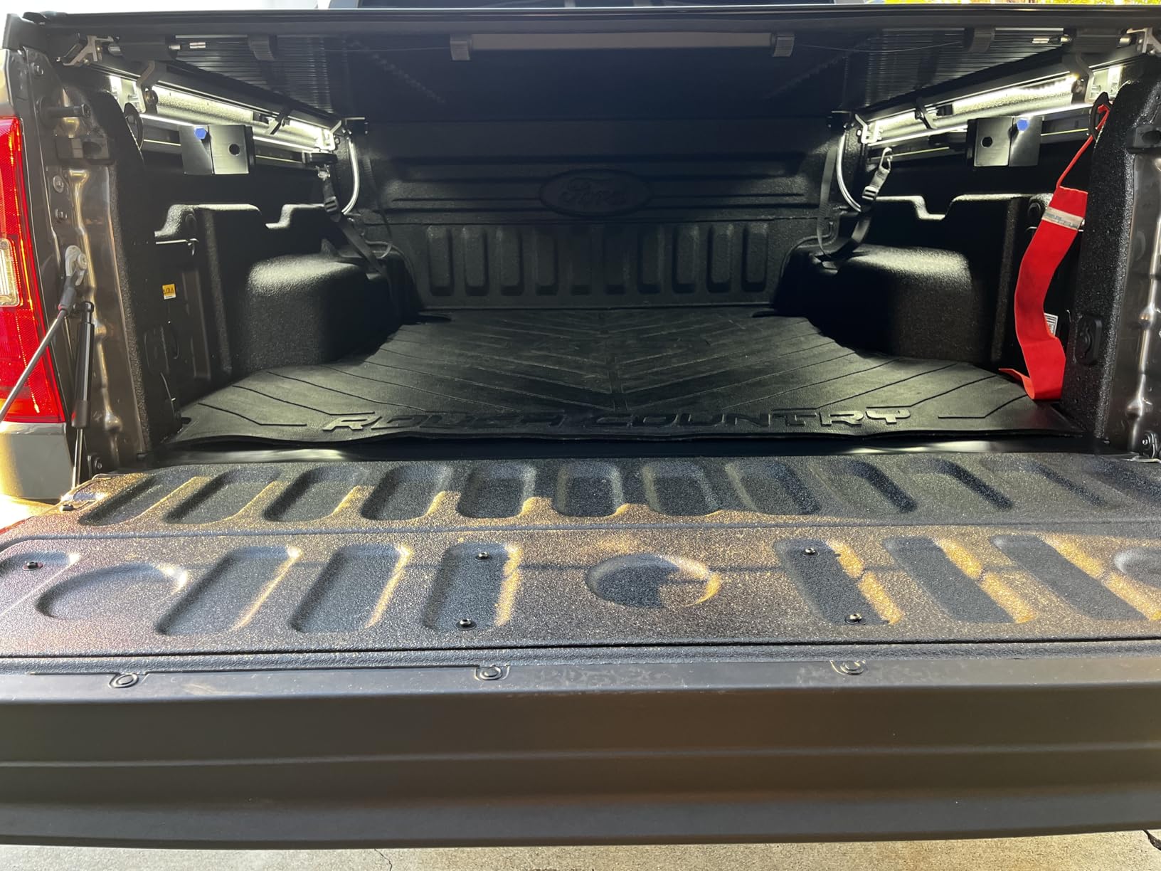 ESI ROK BLOCK Tailgate Gap Cover 4.25