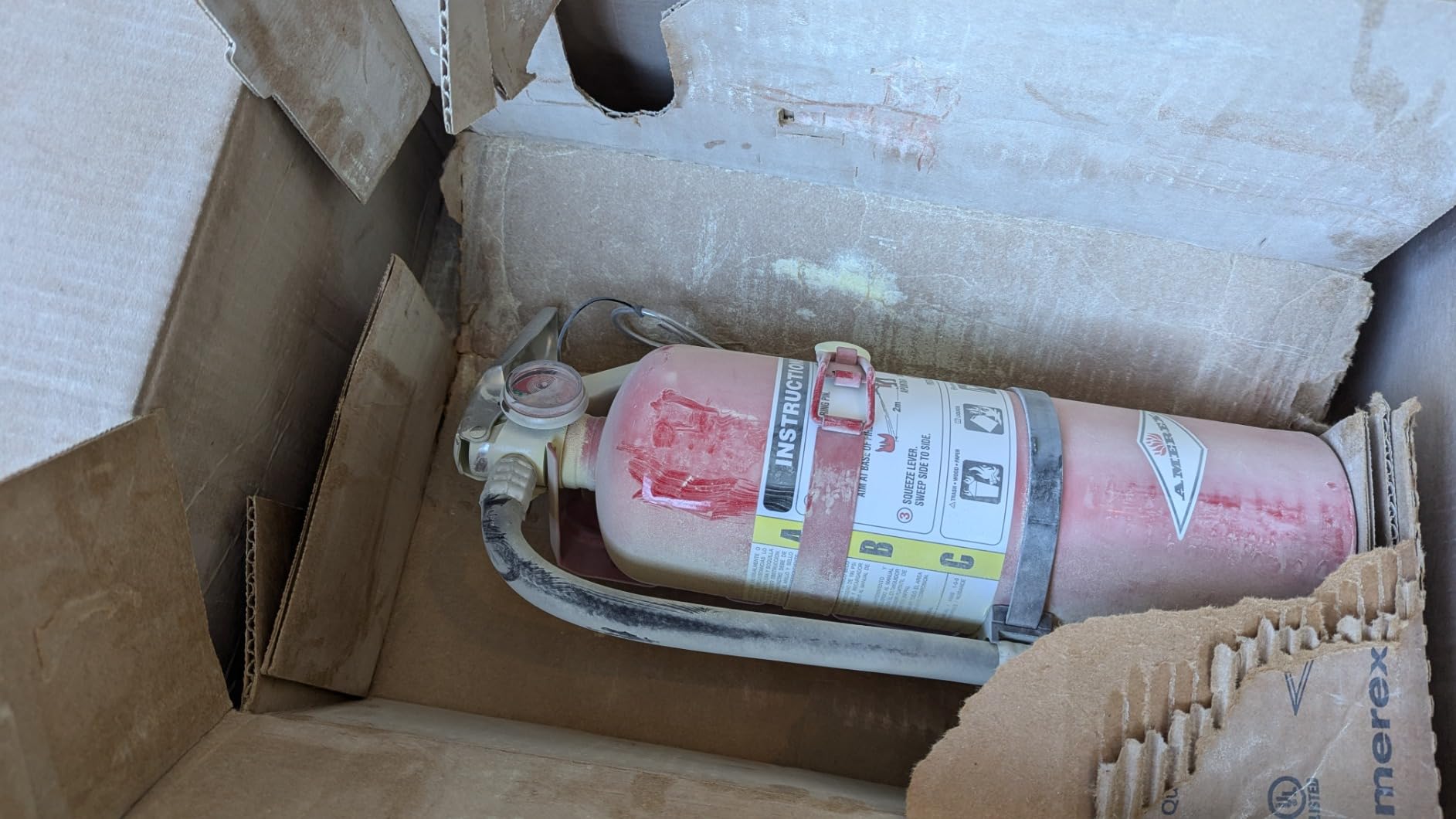 Amerex B402T, 5lb ABC Dry Chemical Class A B C Fire Extinguisher, with Vehicle Bracket customer photo 2