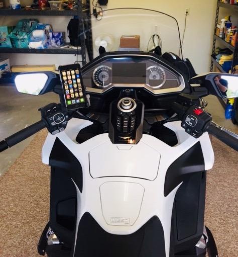 Battery Tender Quick Disconnect USB Charger Adapter - Easily Charge Mobile Devices with 12V Vehicle Battery on The Go - Perfect for Camping Our Outdoor Adventures - 081-0158 customer photo 1