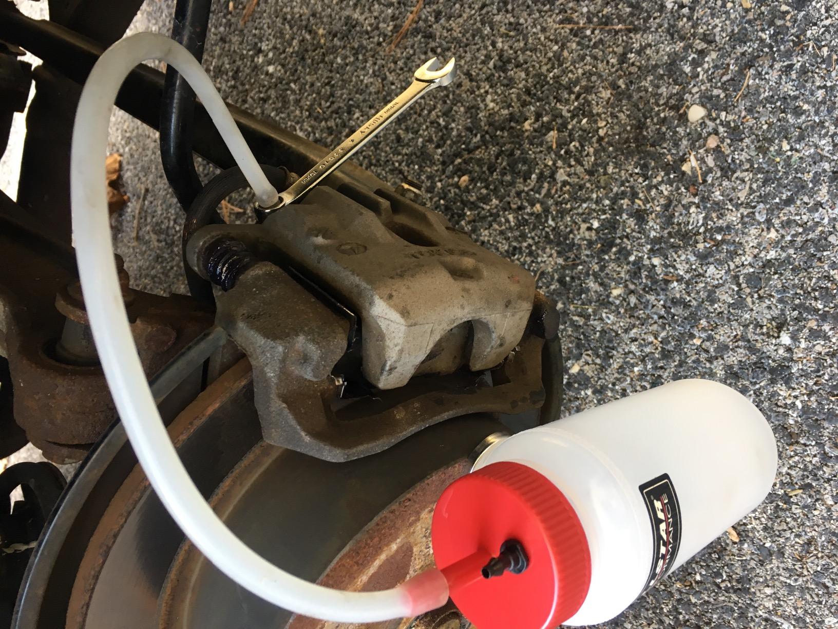 Allstar Performance ALL11017 Bleeder Bottle with Magnet and Check Valve, White customer photo 1