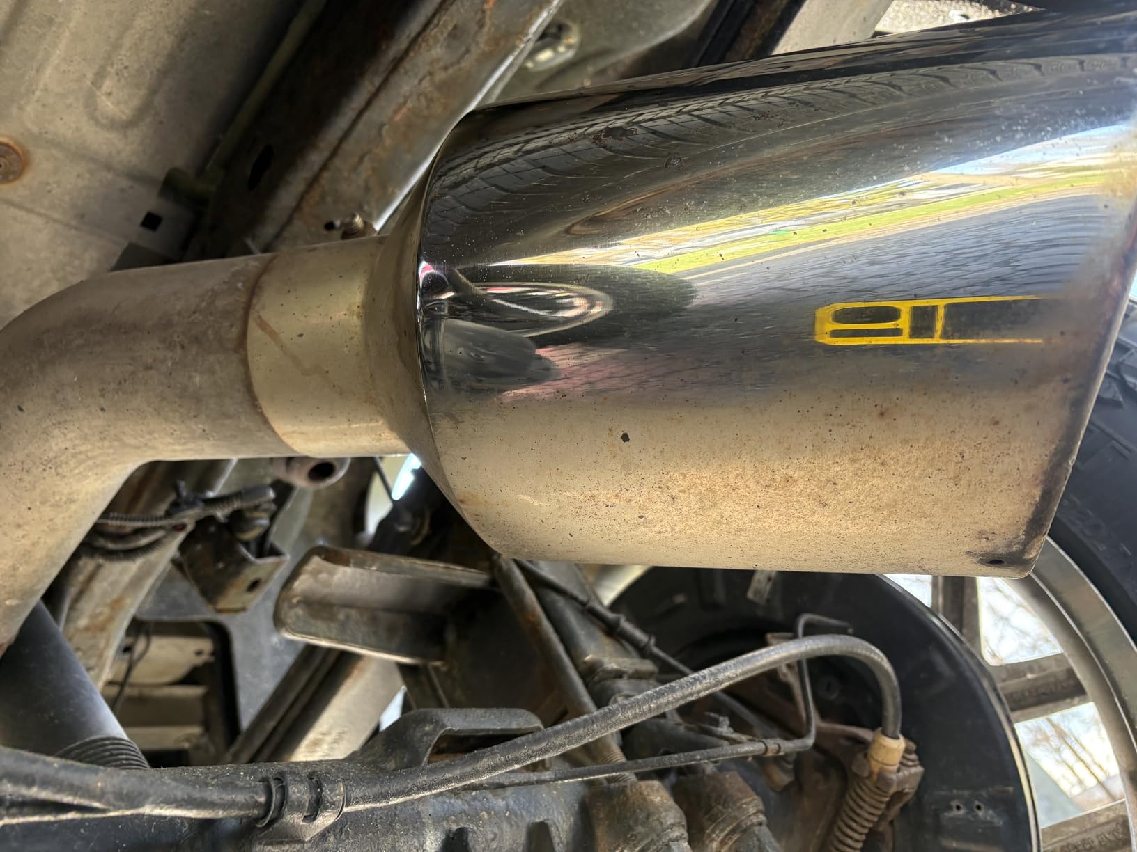 Chemical Guys Heavy Metal Polish Restorer and Protectant - Cleans, Restores & Protects, Aluminum, Stainless Steel, Chrome Polish & More, Safe for Cars, Trucks, Motorcycles, RVs, and Boats - 16 oz customer photo 1