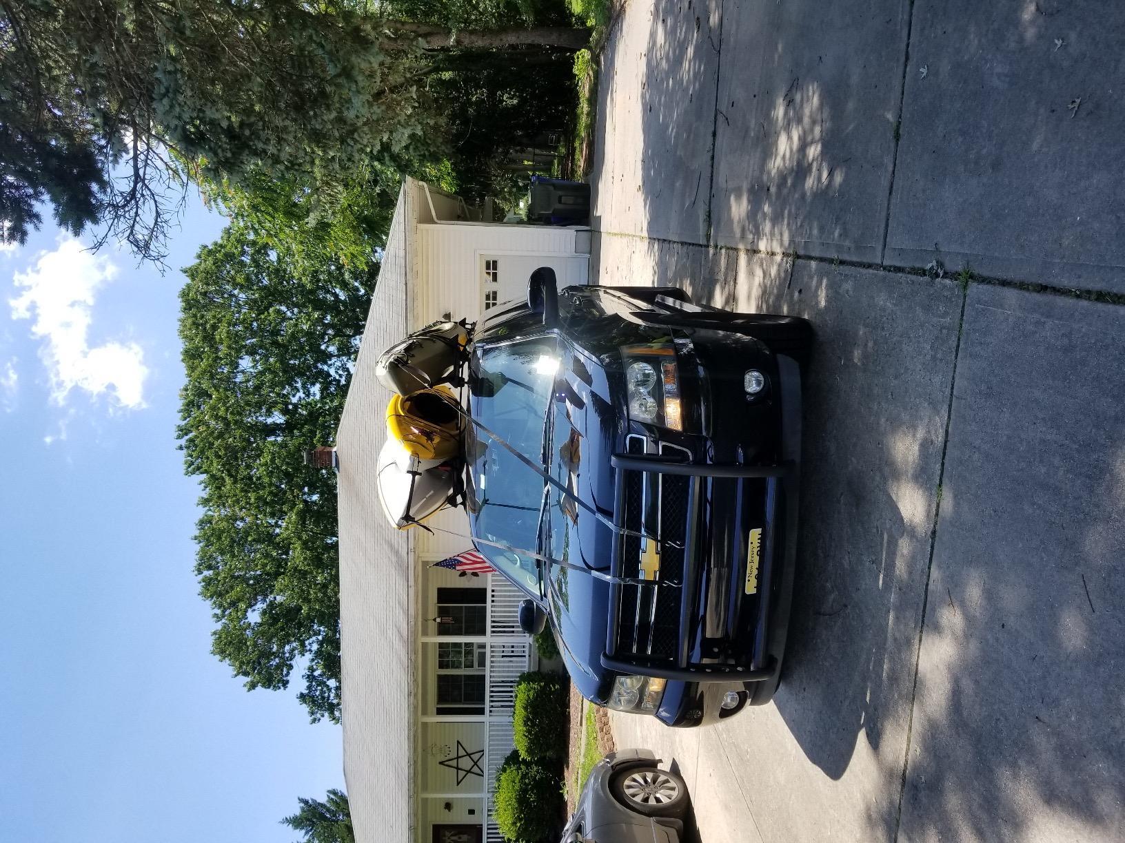 Yakima JayLow J-Cradle Rooftop Kayak Mount for 1 or 2 Kayaks - Car Roof Rack Carrier for Round, Square, Factory or Aerodynamic Crossbars, Holds 1 Boat Up to 80 Pounds or 2 Boats Up to 110 Pounds Total customer photo 2