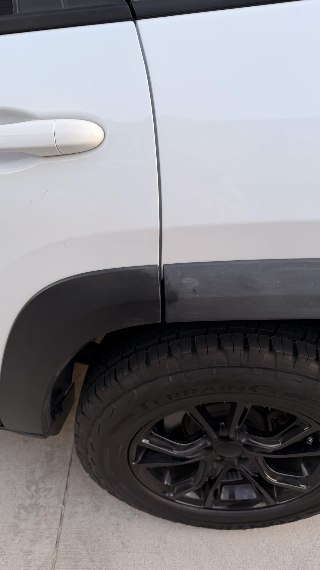 Mothers Back-to-Black Trim & Plastic Restorer, 12 oz. - Removes Oxidation, Dirt & Wax Residue - Restores Faded Trim & Provides Long-Lasting Protection customer photo 2