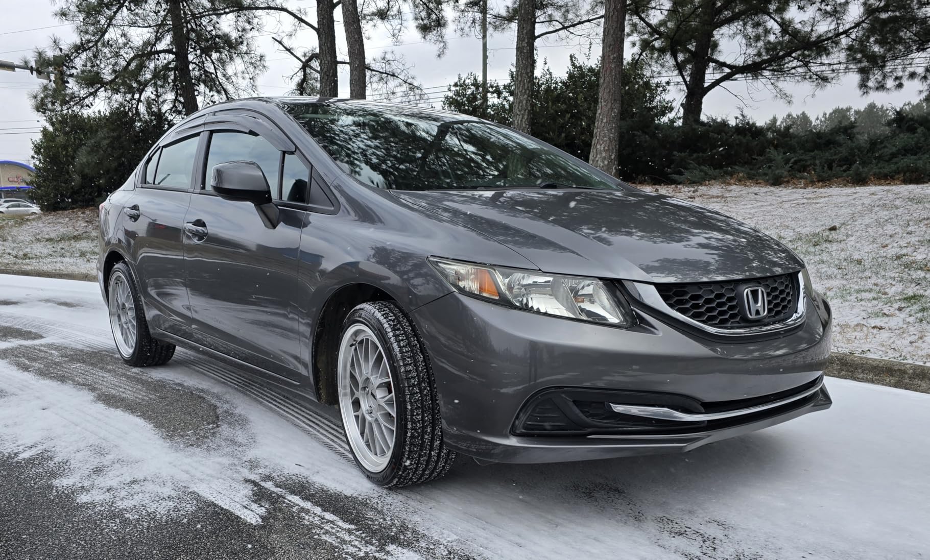 Hi-Tech Tire Dressing Applicator 12 Pack - Durable and Reusable, Contoured Tire Shine and Dressing Sponge for Your Car's Wheels customer photo 2