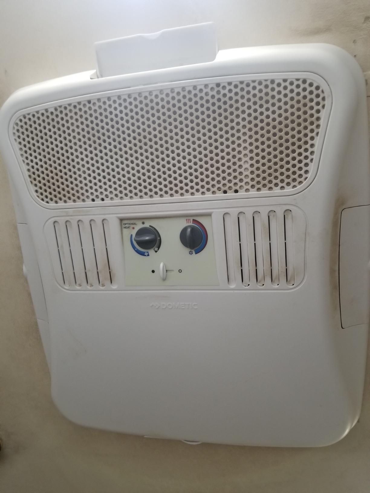 Dometic Air Distribution Box - White Air Conditioner ADB with Manual Control - Universal Fit AC Unit for Non-Ducted customer photo 1
