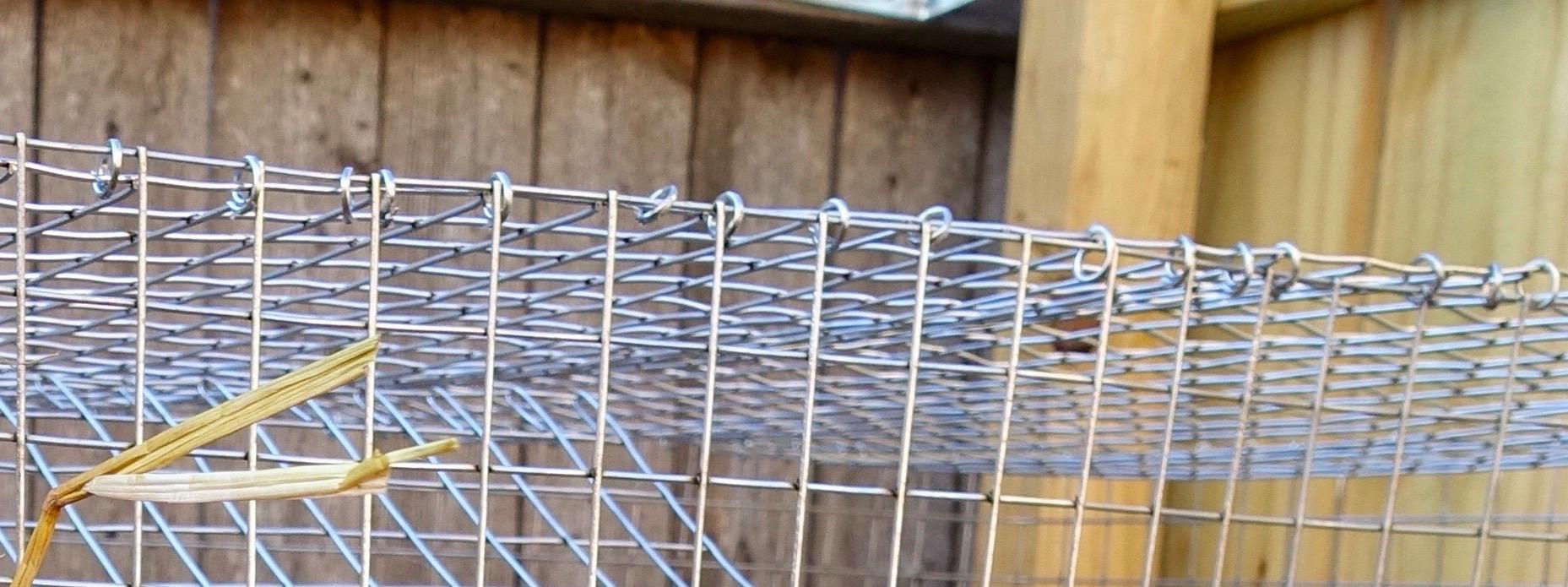 DEWALT Hog Ring Pliers Kit, Includes Pliers and 1000 Ring Pack (P7DW) customer photo 1