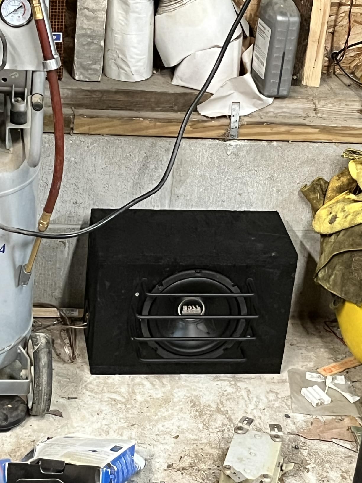 BOSS Audio Systems CXX10 Chaos Exxtreme Series 10 Inch Car Subwoofer - 800 Watts Max, Single 4 Ohm Voice Coil, Hook Up to Amp customer photo 2