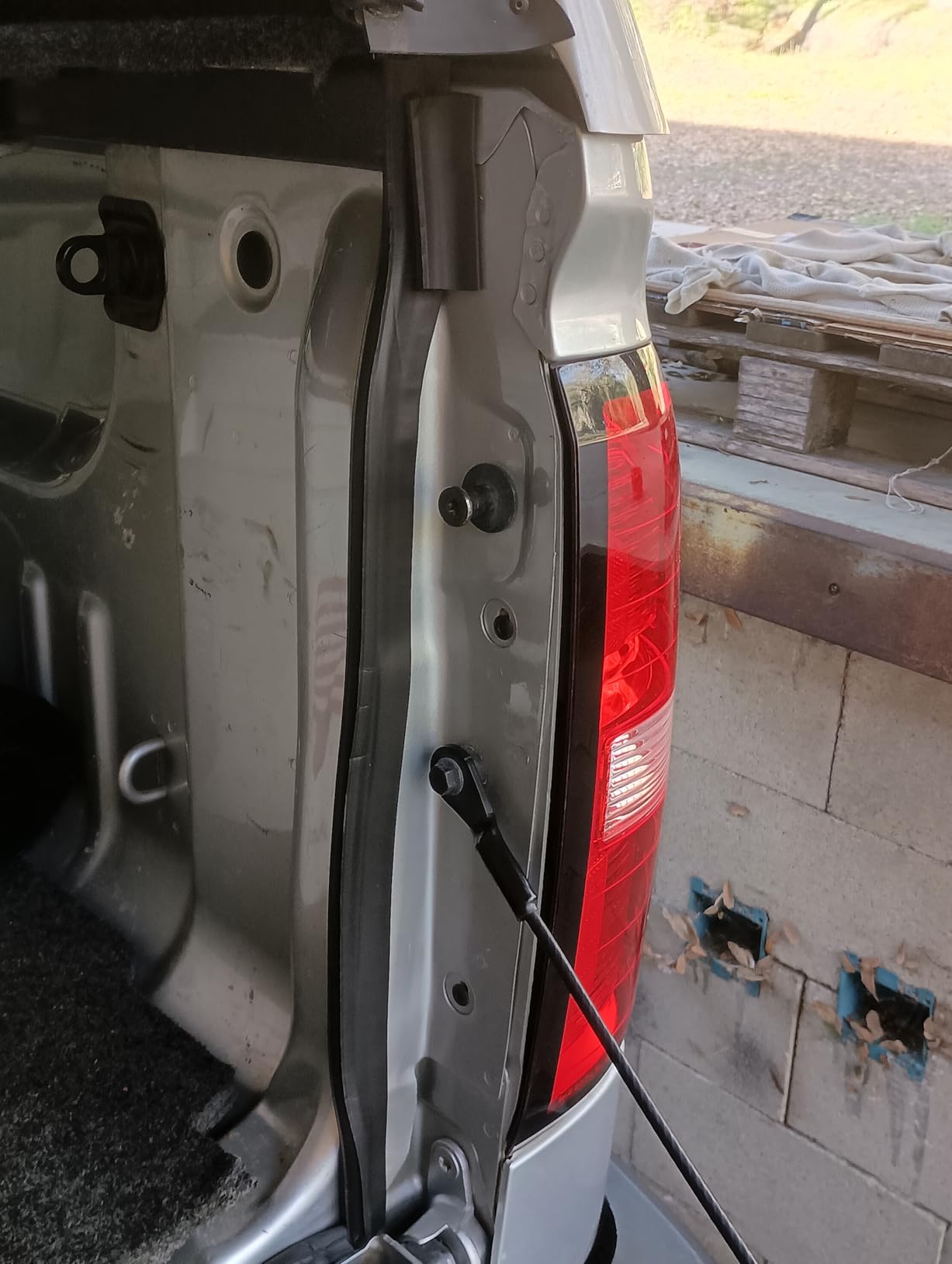 ESI Ultimate Tailgate Seal with Taper Seal 10ft for use with Truck Caps and Tonneau Covers customer photo 2