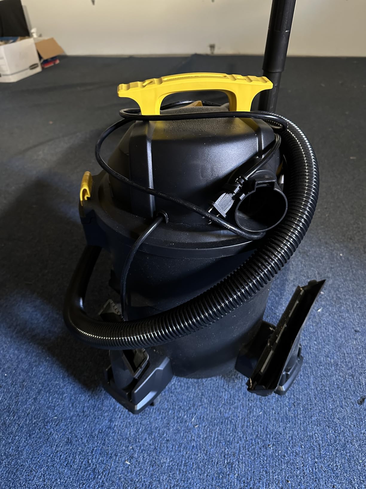 Stanley - SL18116P Wet/Dry Vacuum, 6 Gallon, 4 Horsepower Black customer photo 1