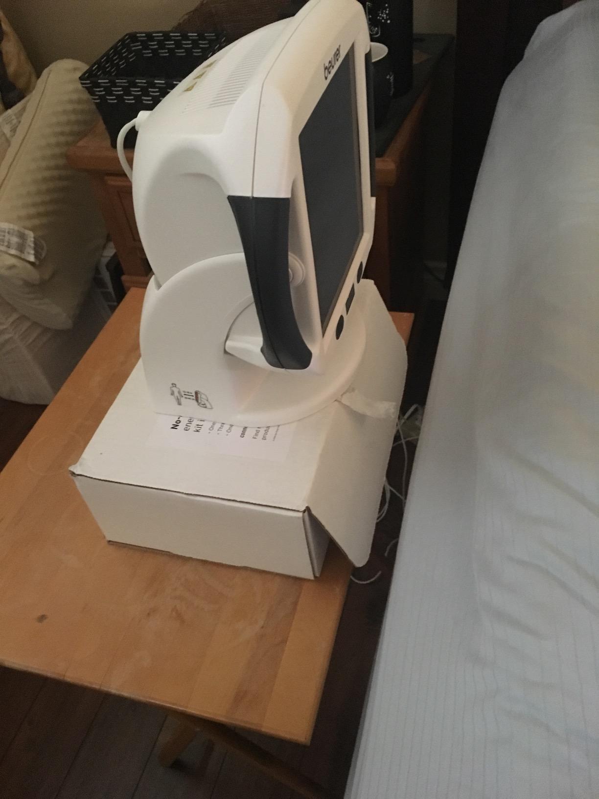 Beurer IL50 Infrared Heat Lamp Heated Red Light Therapy Lamp for Body, Face, Sinuses, & Skin - Effective Muscle Pain & Cold Relief Treatment by Improving Blood Circulation customer photo 1