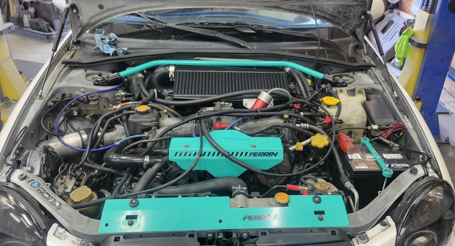 Mishimoto MMTMIC-WRX-01SLRD Top-Mount Intercooler Compatible With Subaru WRX/STI 2001-2007 Silver Cooler, Red Hose customer photo 1