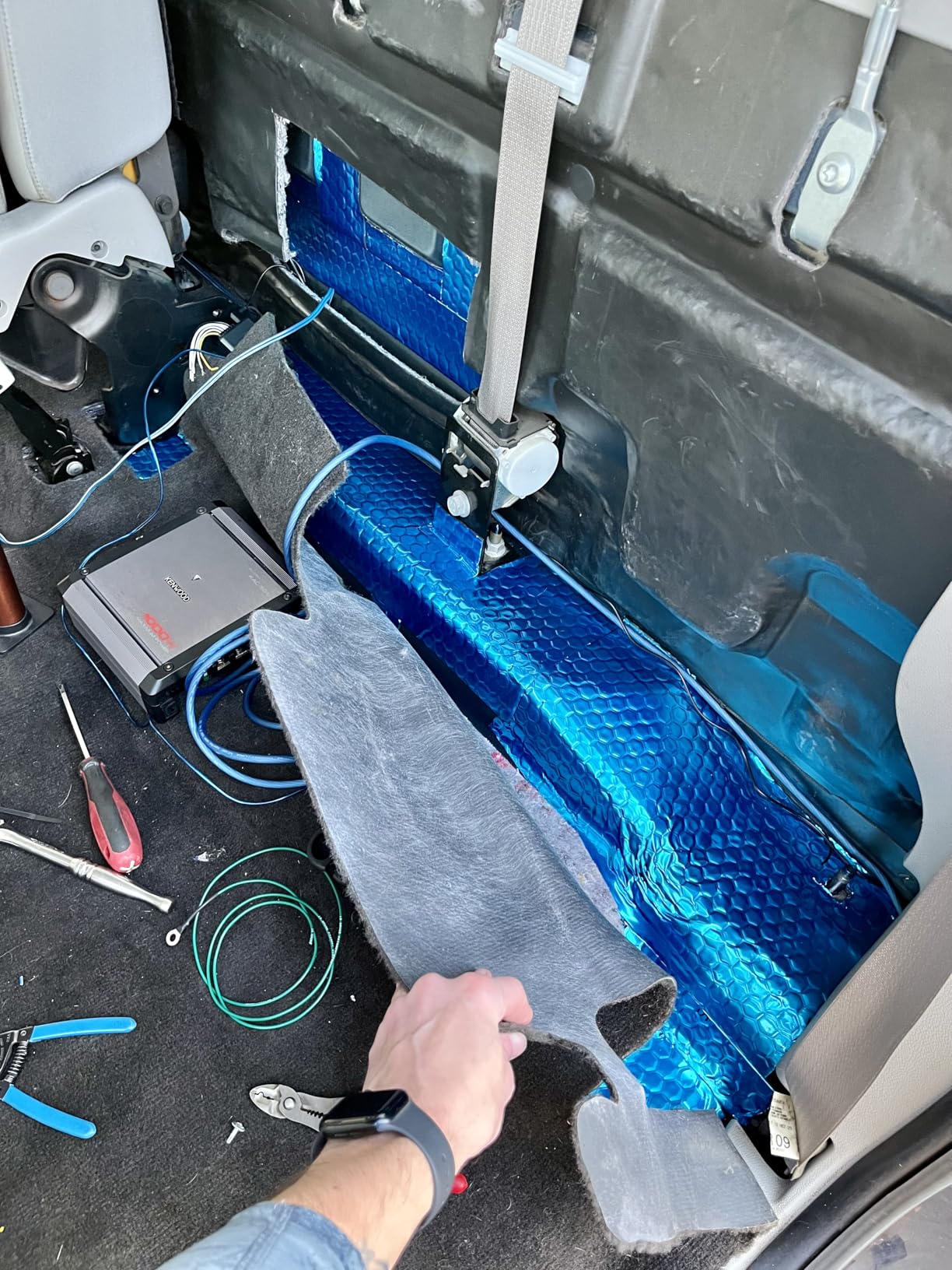 Scosche LOC2SL Line Output Converter with Remote Control Knob - 2CH High/Low RCA Converter Car Audio customer photo 2