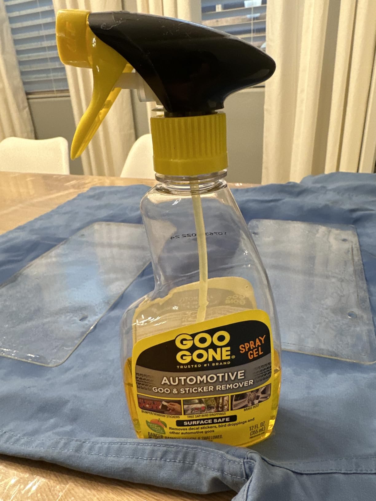 Goo Gone Automotive - Cleans Auto Interiors/ Bodies and Rims, Removes Bugs & Stickers - 12 Fl. Oz. customer photo 1