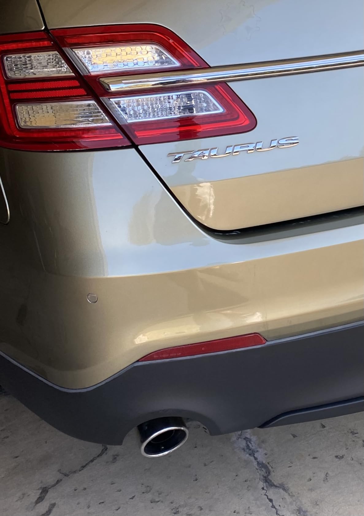 Meguiar's Ultimate Black Plastic Restorer, Restore Faded Exterior Trim, Add Shine and Protect Exterior Surfaces with Durability and UV Protection, Makes Plastic Look Like New, 10 Oz Aerosol customer photo 1