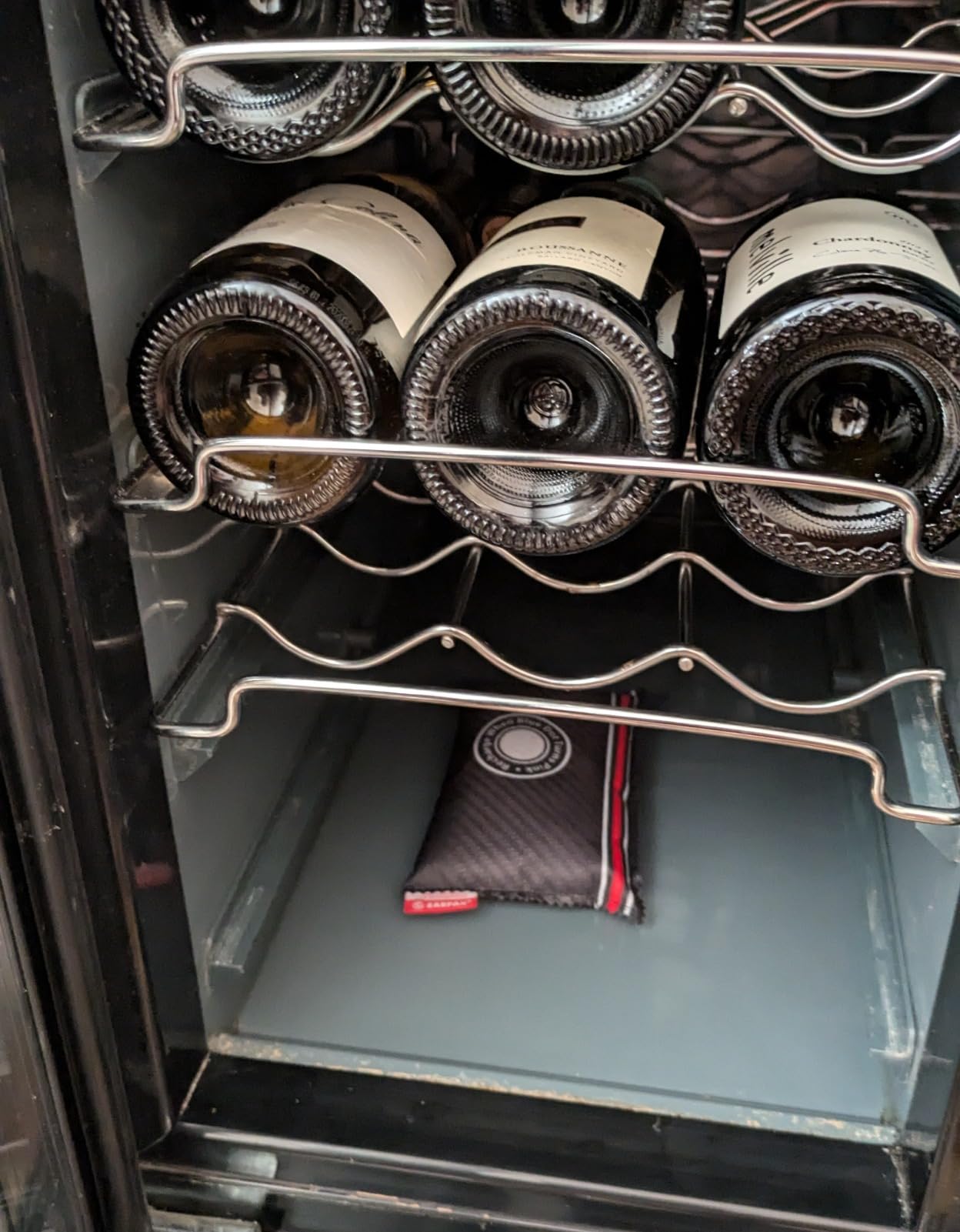 Reusable Car Dehumidifier Bag (1 Pack) Rechargeable Dehumidifier bags for Car, Trucks, and RVs - Prevent Damp & Moisture on Windscreens - Leakproof Moisture Absorber for Car and Home customer photo 1